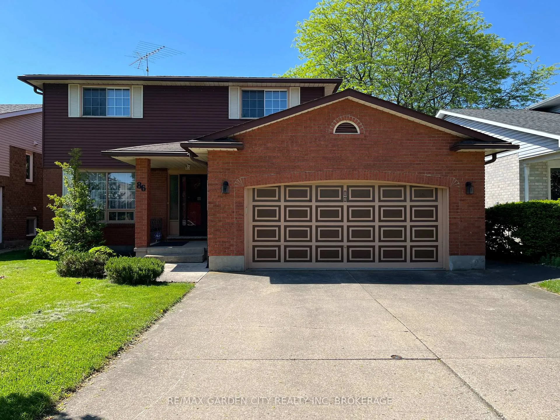 Photo 2 of 86 Sawmill Road, St. Catharines, Grapeview — HOMEH