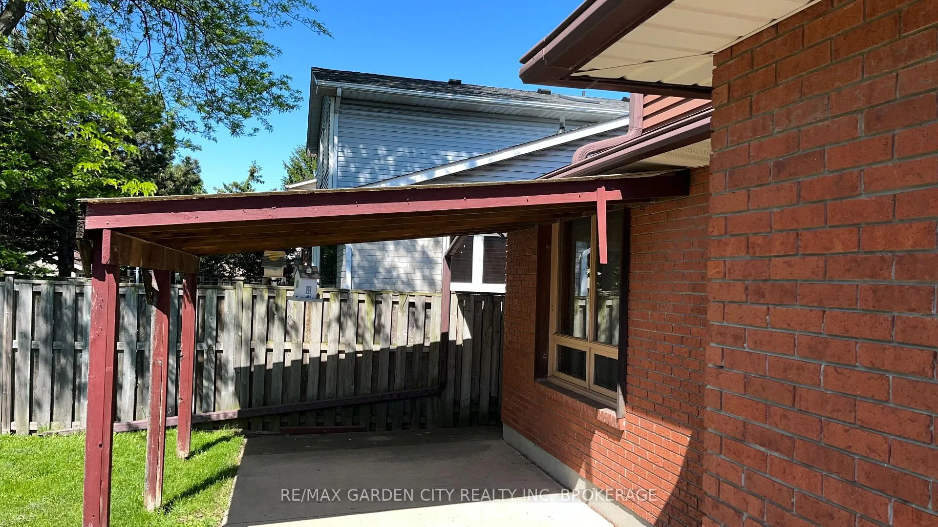 Photo 20 of 86 Sawmill Road, St. Catharines, Grapeview — HOMEH