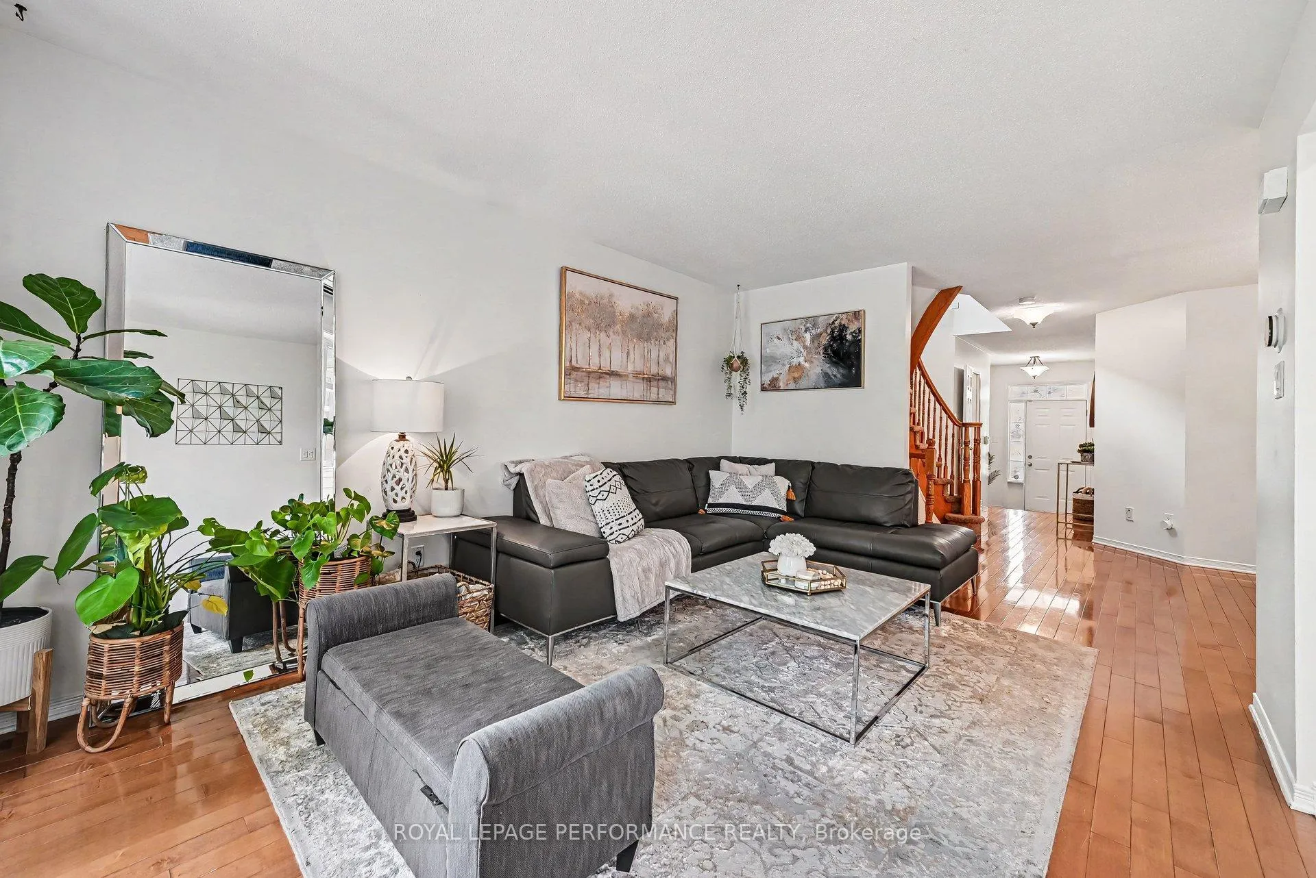 Photo 5 of 2052 Bergamot Circle, Ottawa, Springridge/East Village — HOMEH