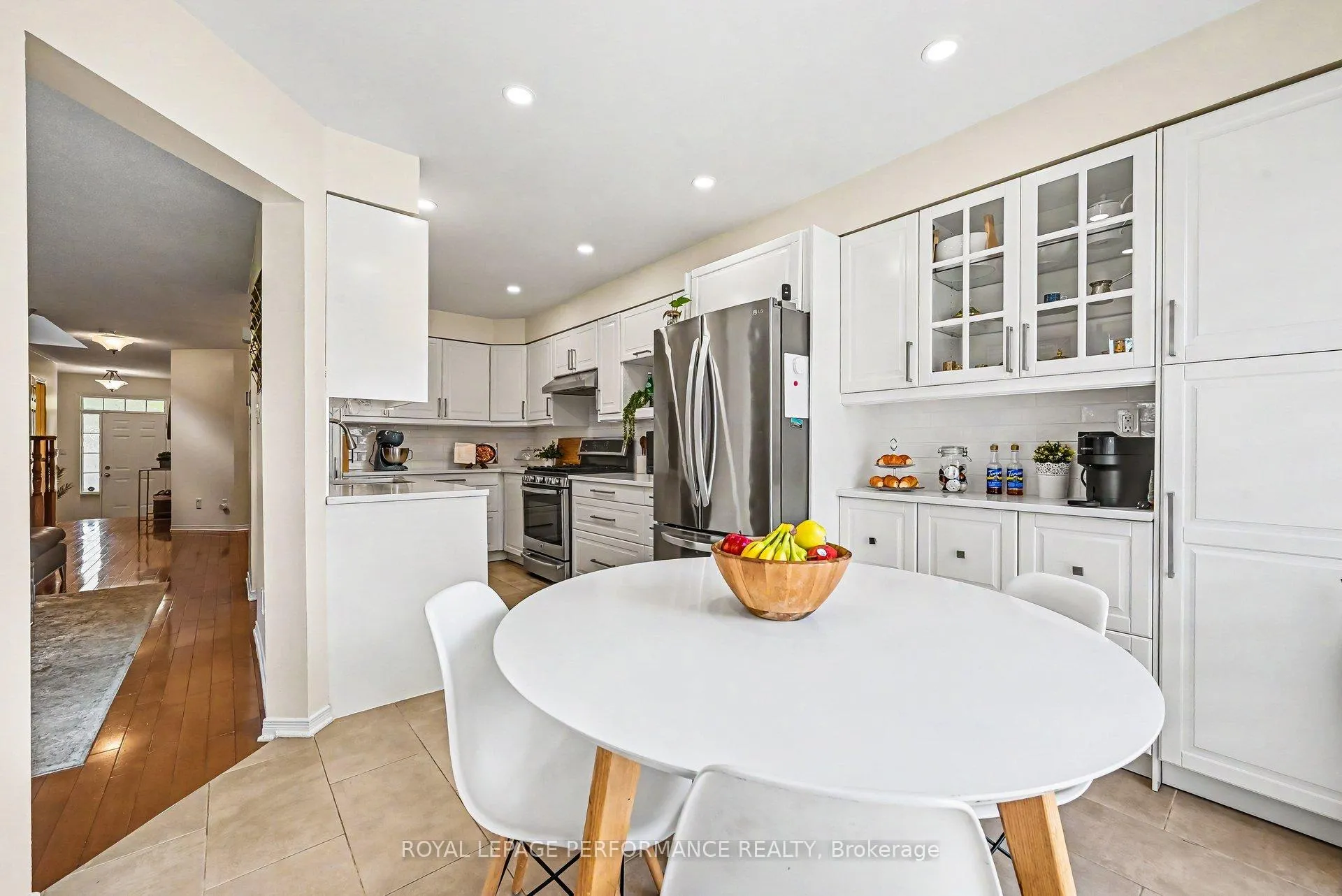 Photo 8 of 2052 Bergamot Circle, Ottawa, Springridge/East Village — HOMEH