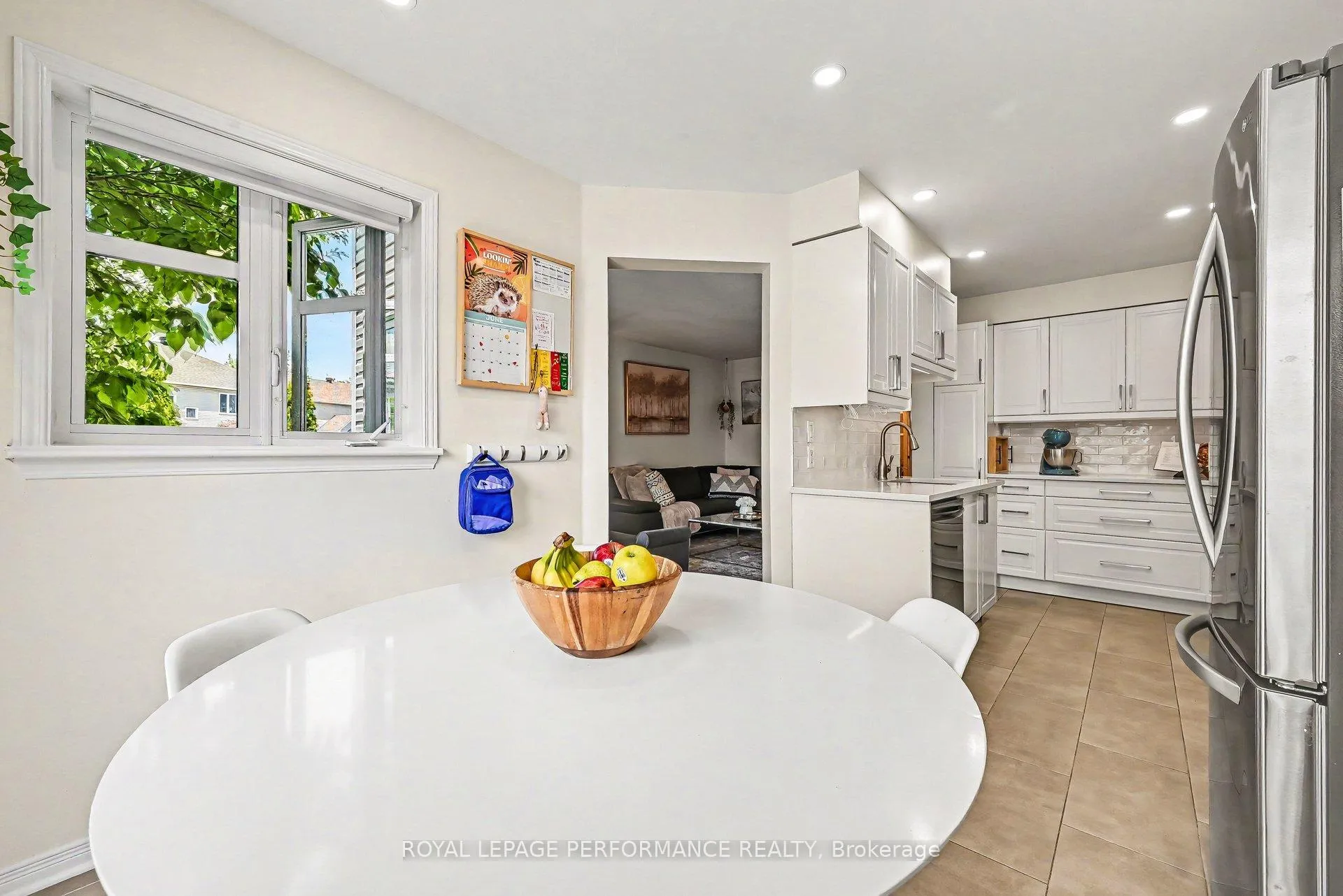 Photo 10 of 2052 Bergamot Circle, Ottawa, Springridge/East Village — HOMEH