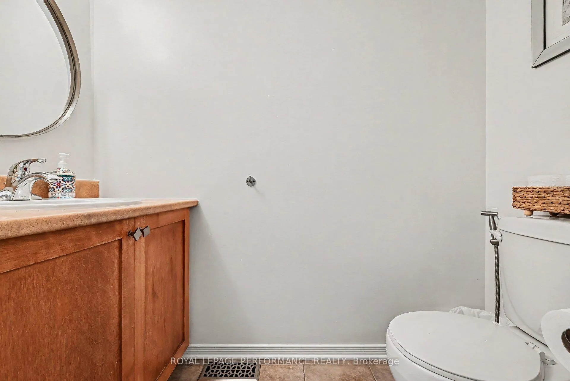 Photo 31 of 2052 Bergamot Circle, Ottawa, Springridge/East Village — HOMEH