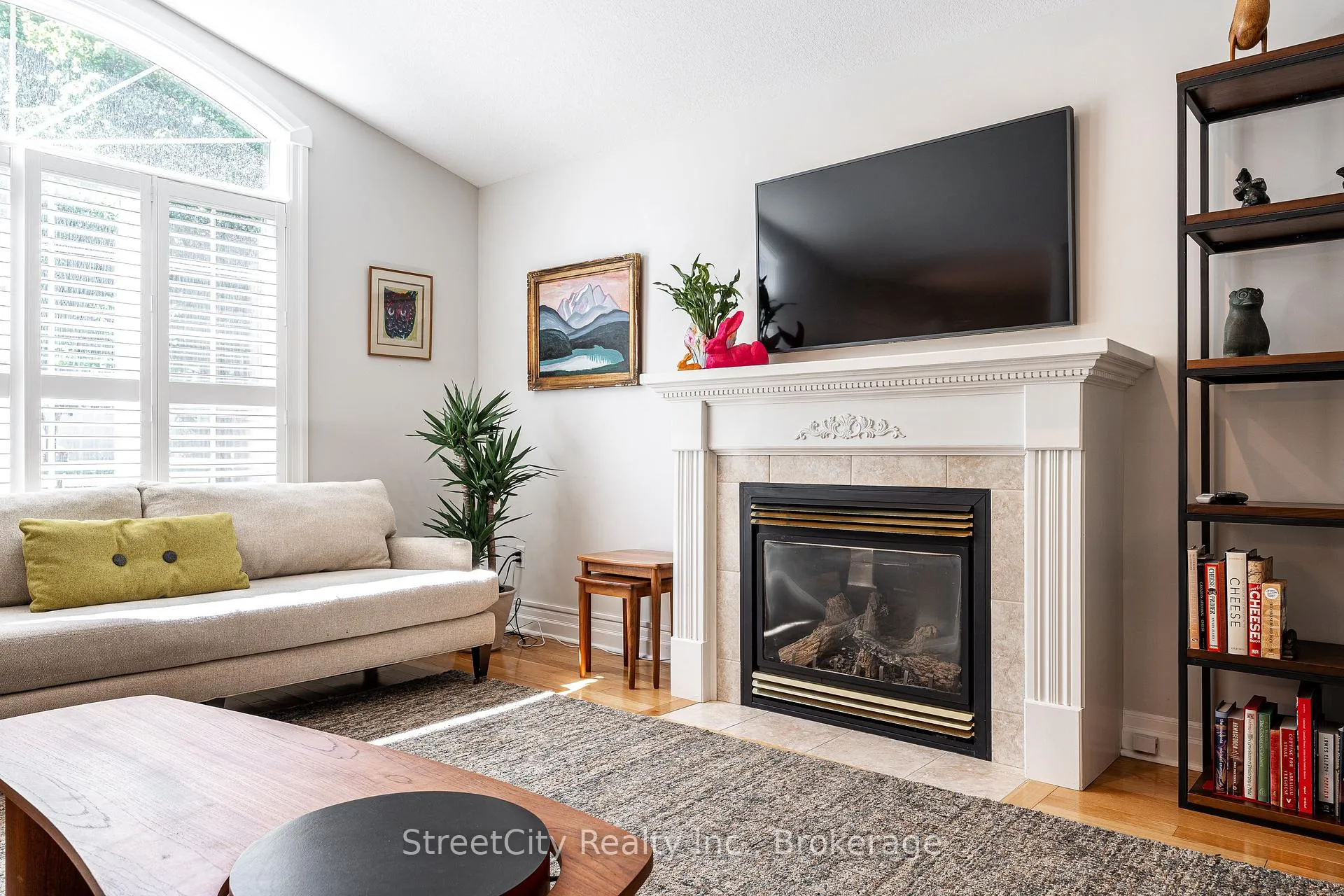 Photo 6 of 98 Abraham Drive, Stratford — HOMEH