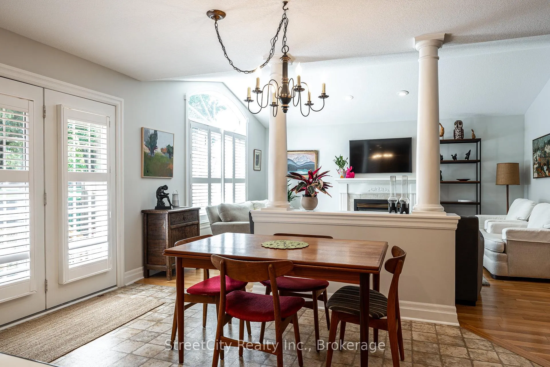 Photo 16 of 98 Abraham Drive, Stratford — HOMEH