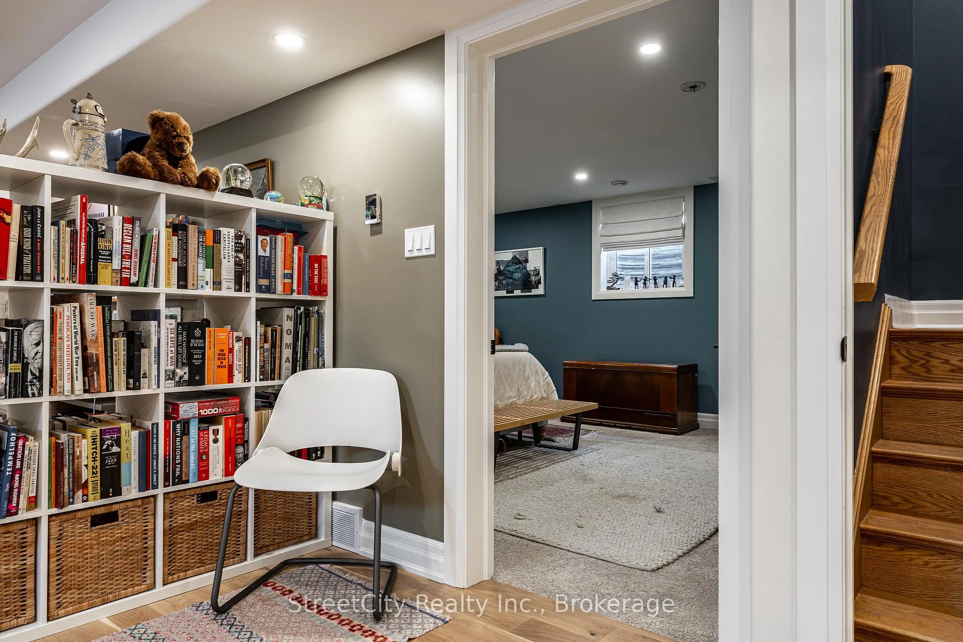 Photo 26 of 98 Abraham Drive, Stratford — HOMEH