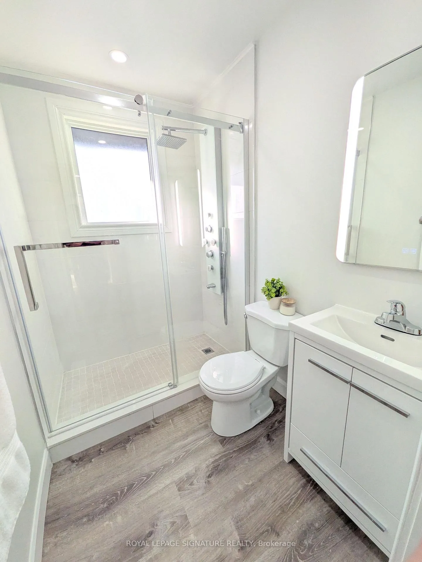 Photo 13 of 520 Burnham Street, Cobourg — HOMEH