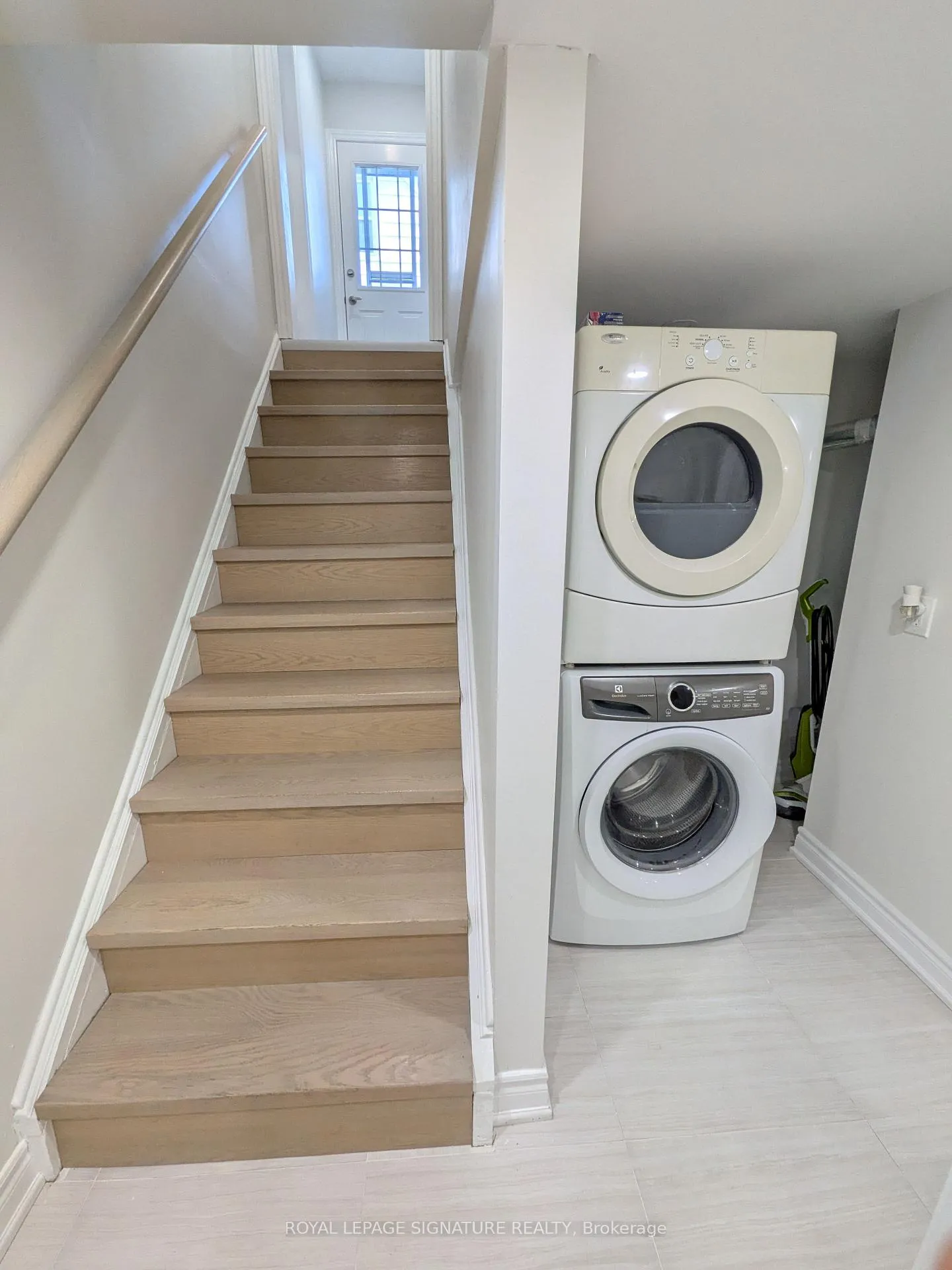 Photo 15 of 520 Burnham Street, Cobourg — HOMEH