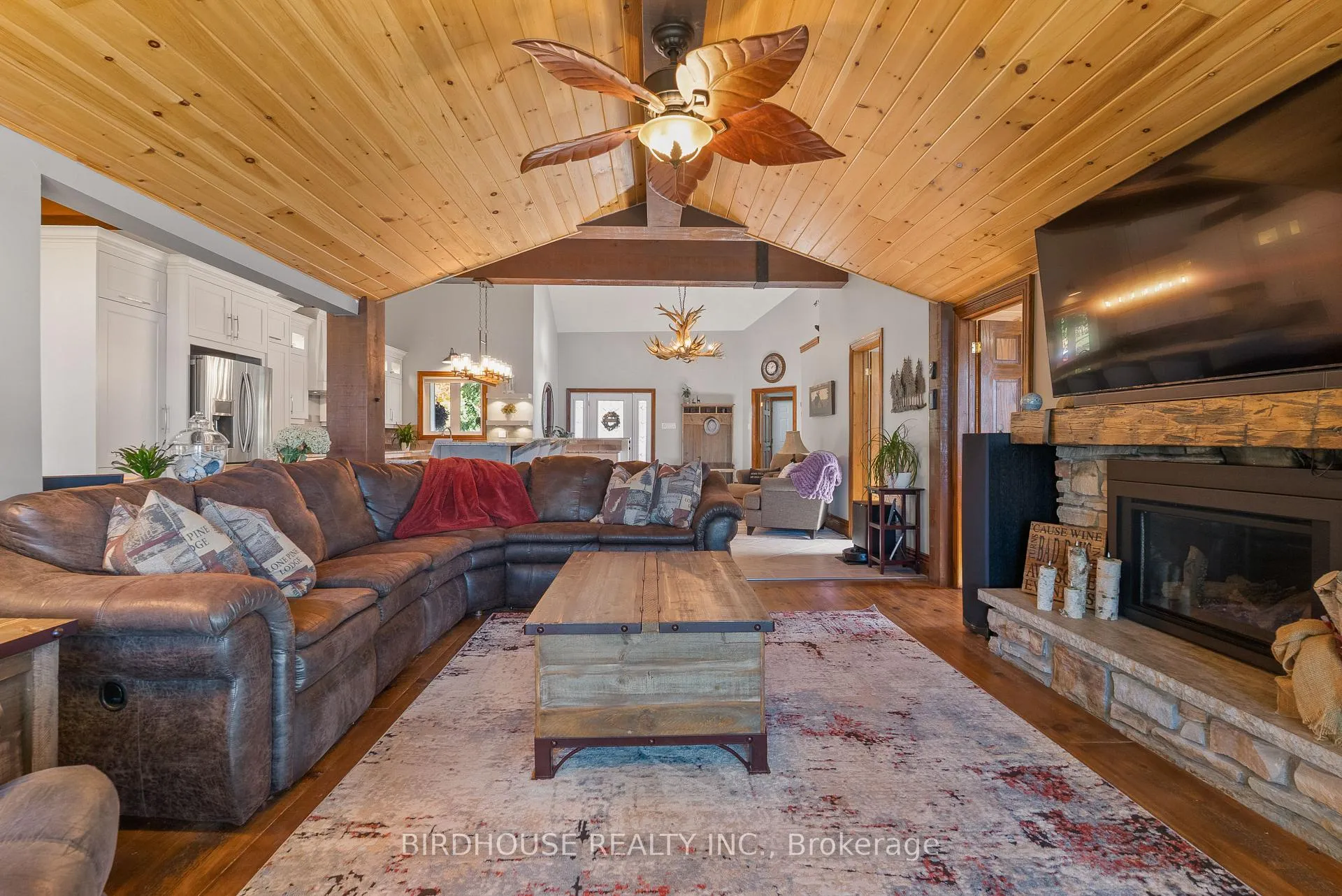 Photo 13 of 1358 Island View Drive, Selwyn — HOMEH