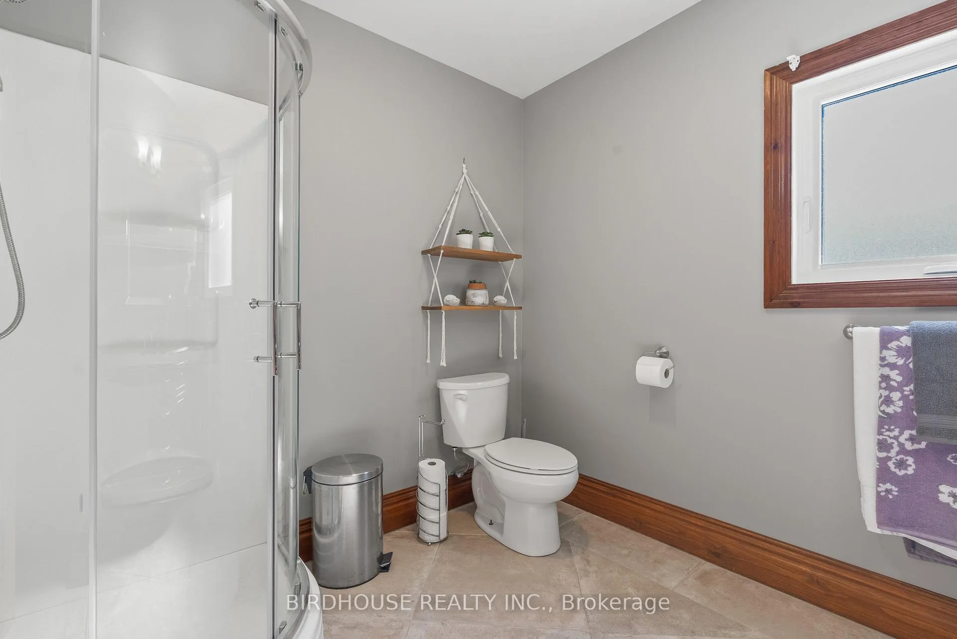 Photo 18 of 1358 Island View Drive, Selwyn — HOMEH