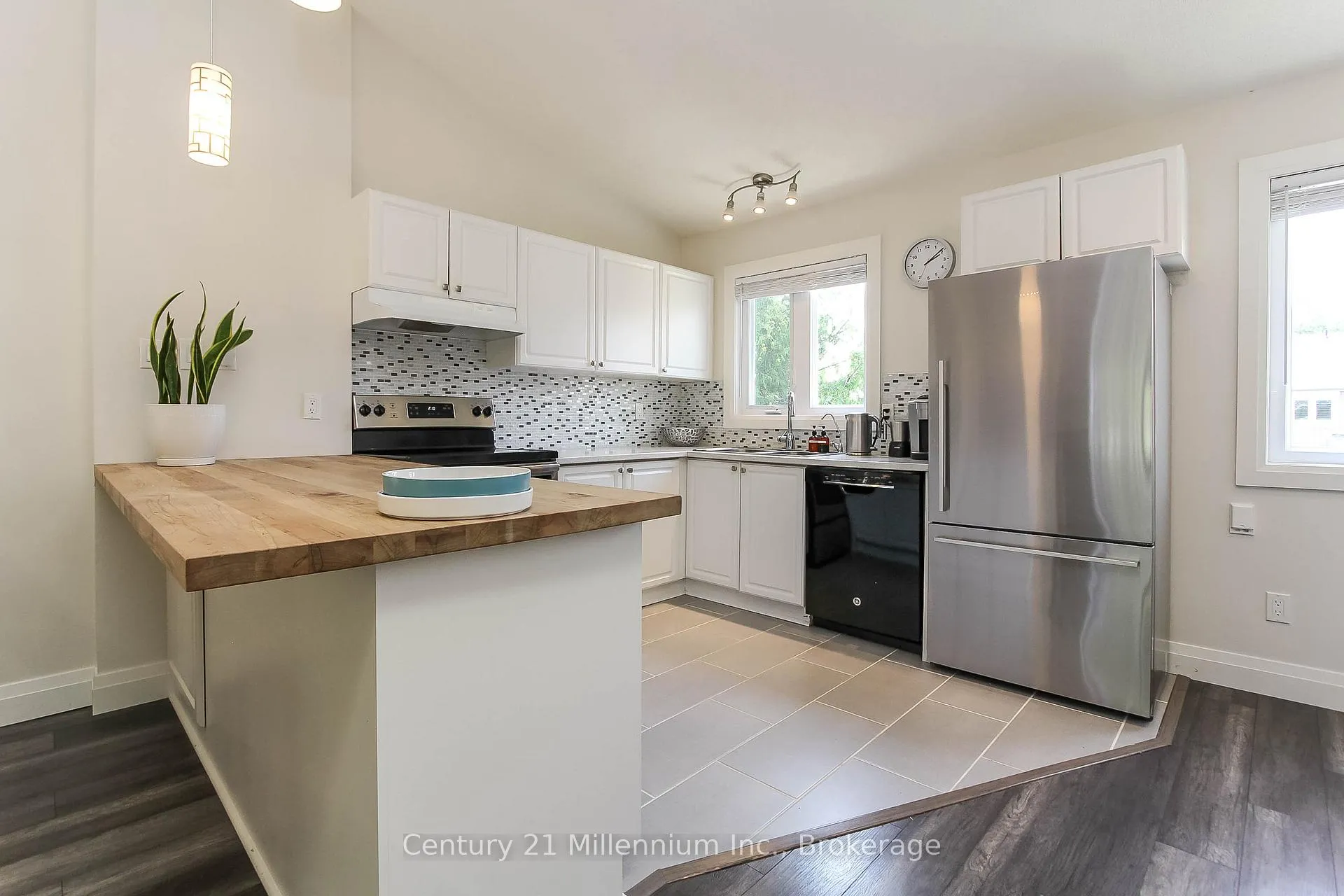 Photo 15 of Unit 73, 149 Fairway Crescent, Collingwood — HOMEH
