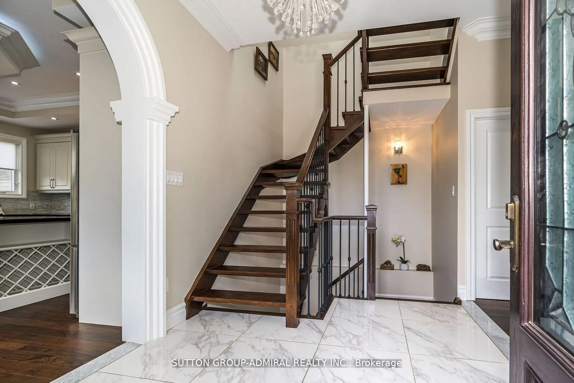 Photo 5 of 24 Ranee Avenue, Toronto, Englemount-Lawrence — HOMEH