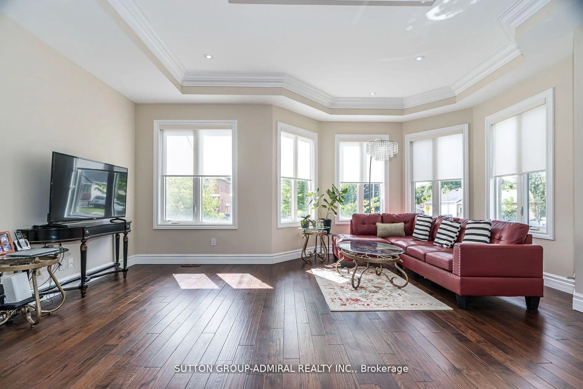 Photo 11 of 24 Ranee Avenue, Toronto, Englemount-Lawrence — HOMEH