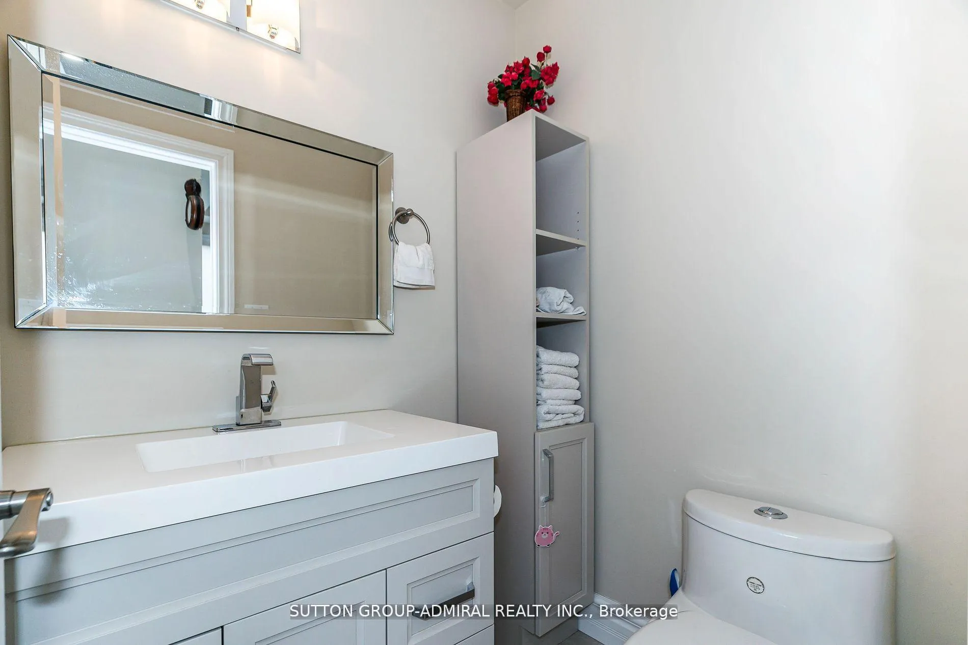 Photo 17 of 24 Ranee Avenue, Toronto, Englemount-Lawrence — HOMEH