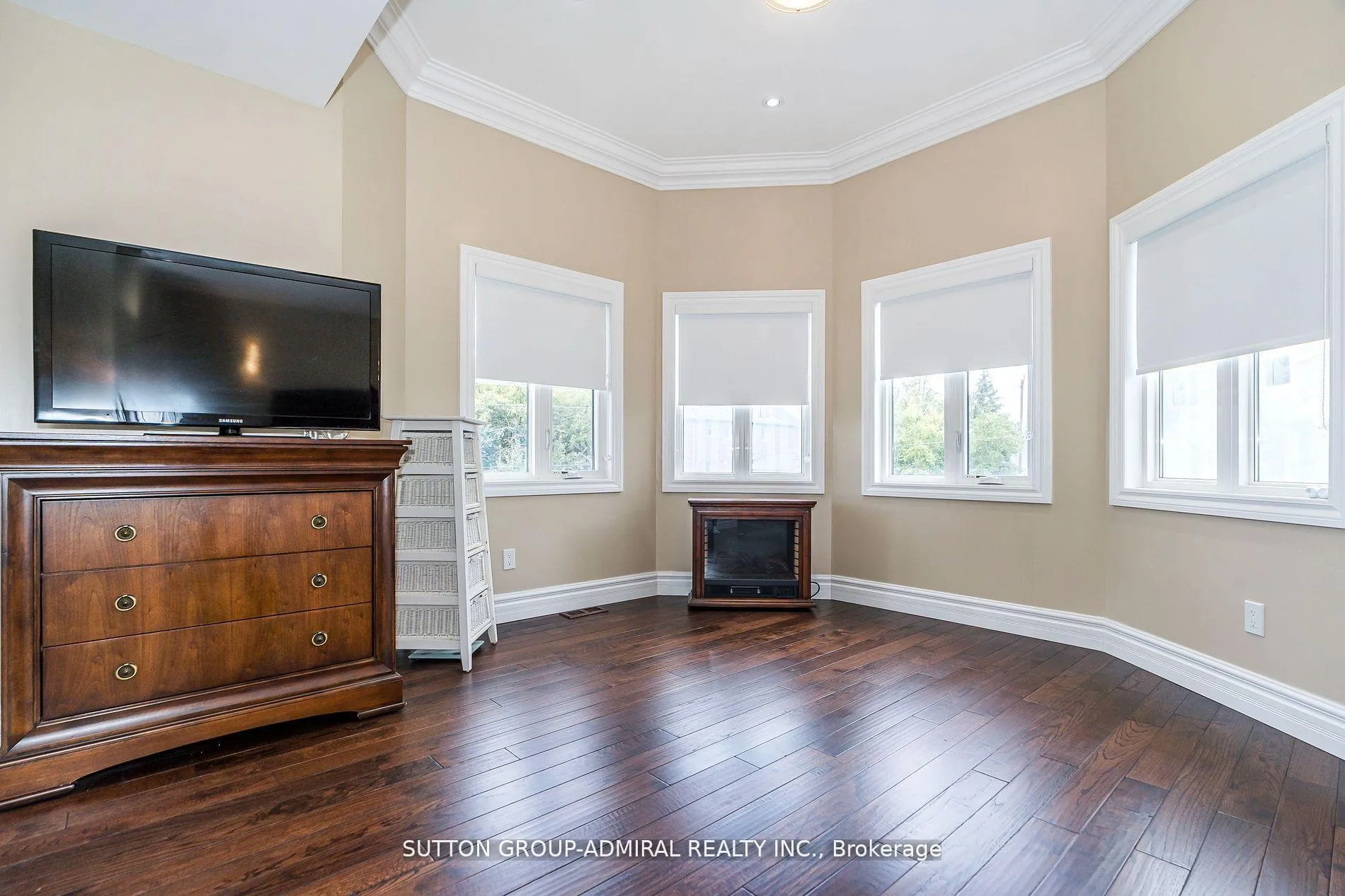 Photo 20 of 24 Ranee Avenue, Toronto, Englemount-Lawrence — HOMEH