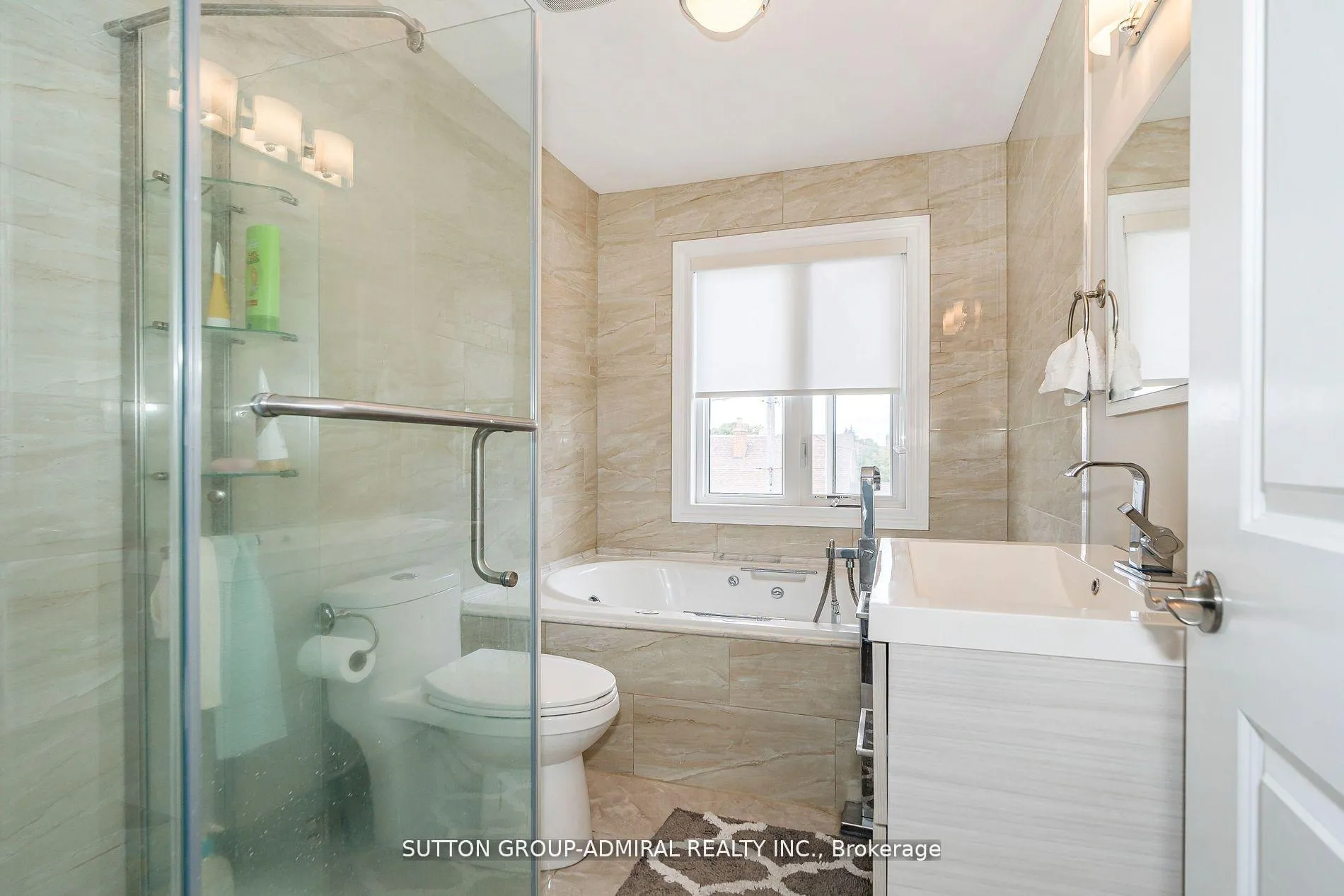 Photo 21 of 24 Ranee Avenue, Toronto, Englemount-Lawrence — HOMEH
