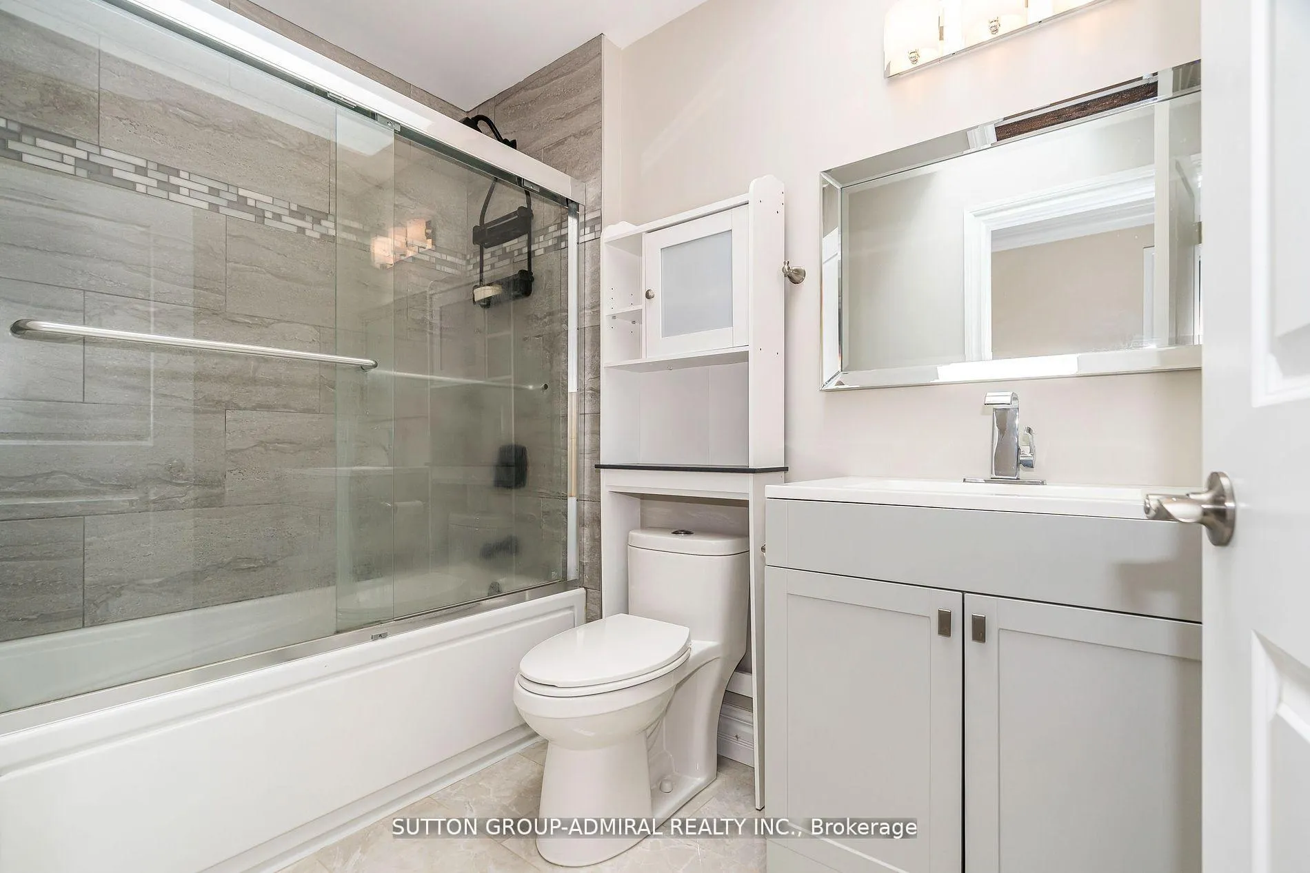 Photo 27 of 24 Ranee Avenue, Toronto, Englemount-Lawrence — HOMEH