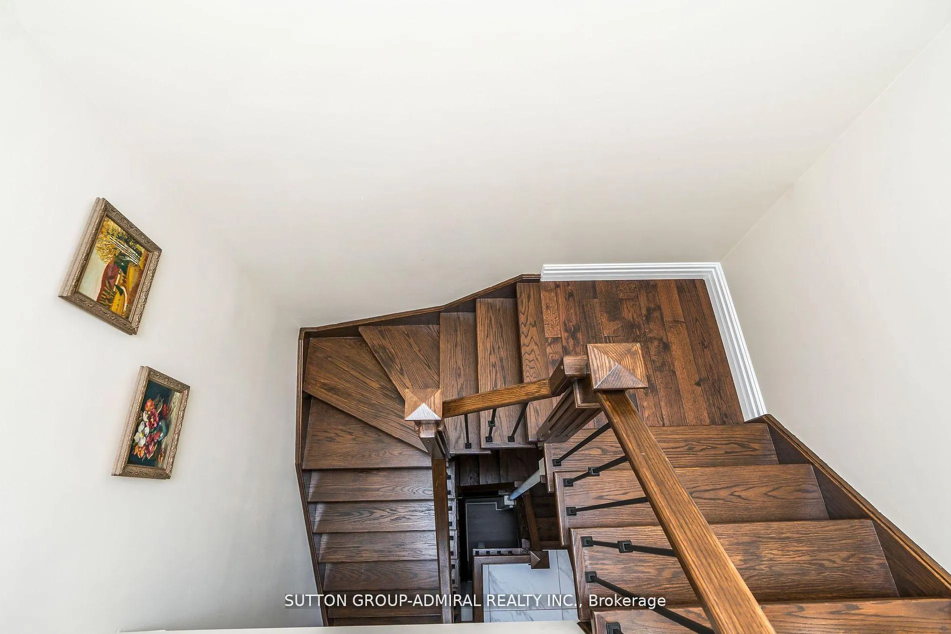 Photo 29 of 24 Ranee Avenue, Toronto, Englemount-Lawrence — HOMEH