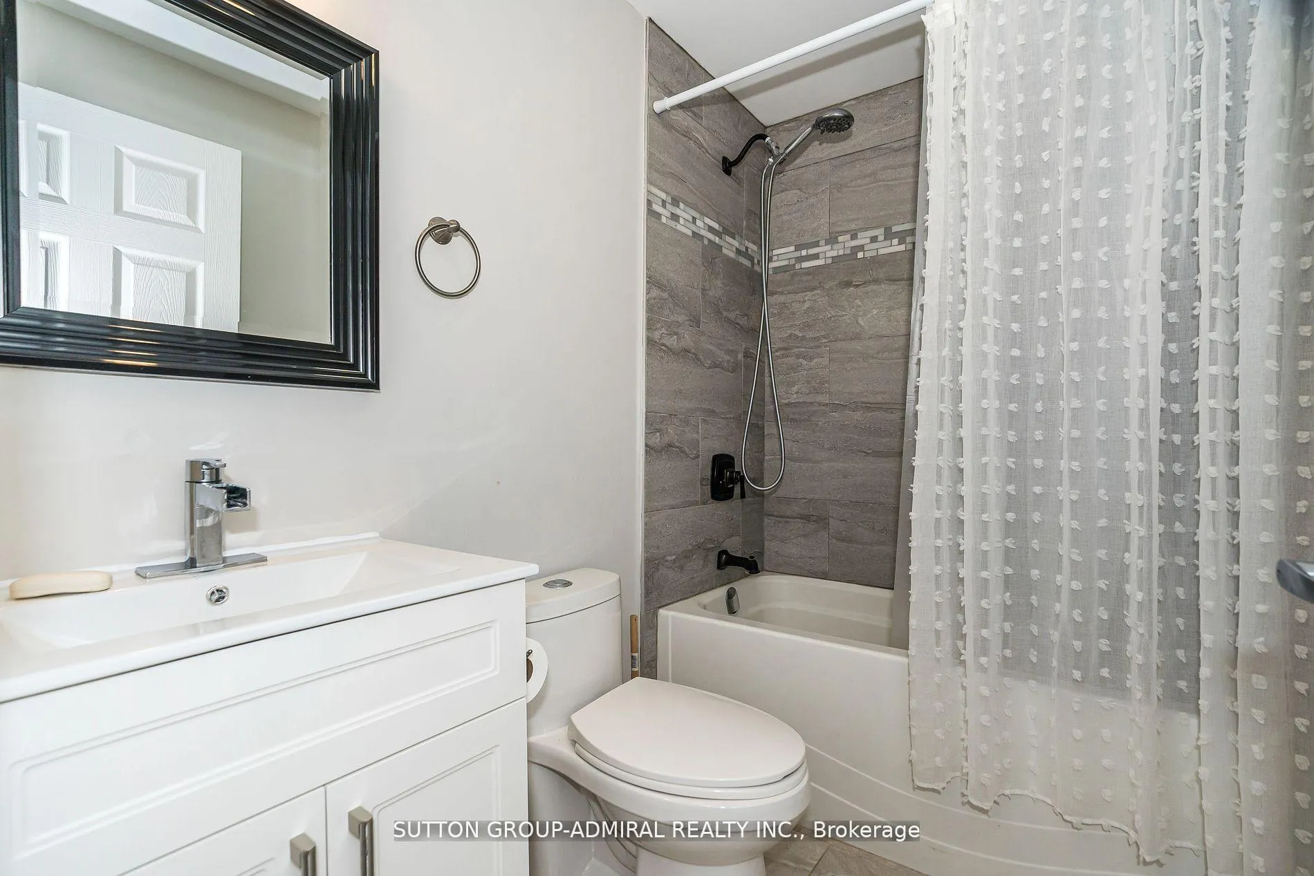 Photo 36 of 24 Ranee Avenue, Toronto, Englemount-Lawrence — HOMEH