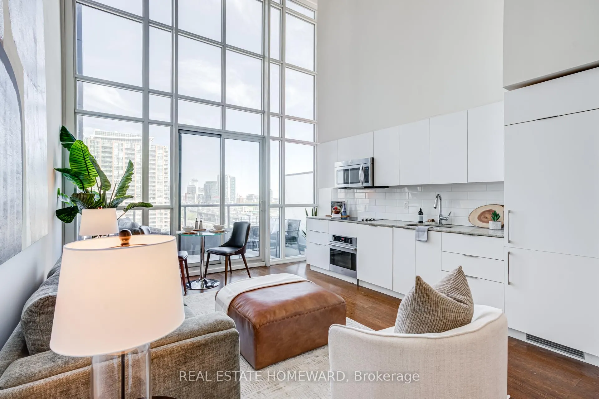 Photo 1 of Unit 732, 5 Hanna Avenue, Toronto, Niagara — HOMEH