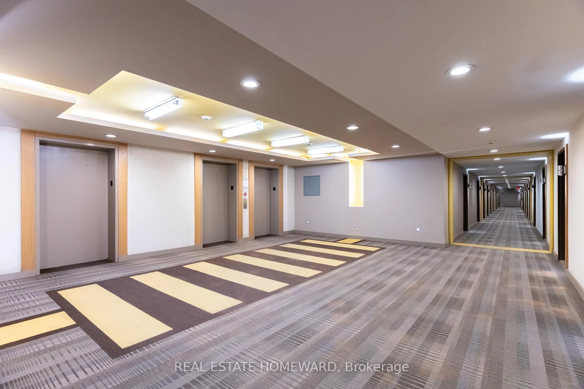 Photo 5 of Unit 732, 5 Hanna Avenue, Toronto, Niagara — HOMEH