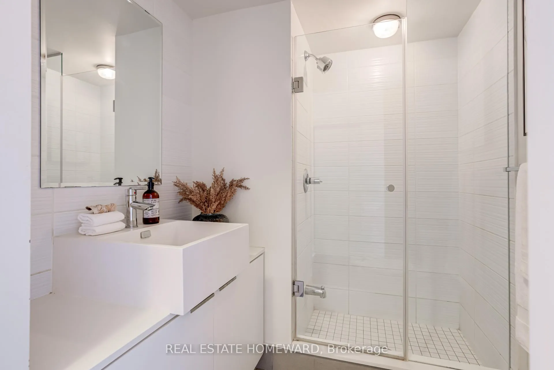Photo 17 of Unit 732, 5 Hanna Avenue, Toronto, Niagara — HOMEH