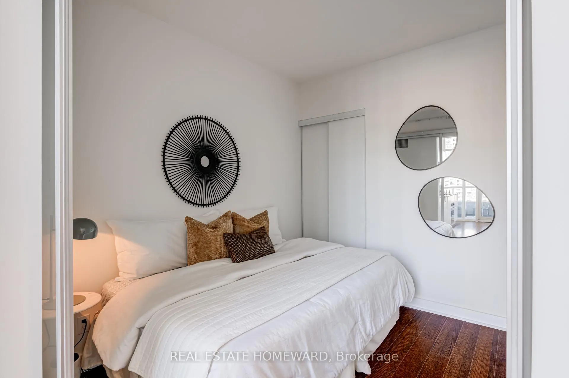 Photo 26 of Unit 732, 5 Hanna Avenue, Toronto, Niagara — HOMEH