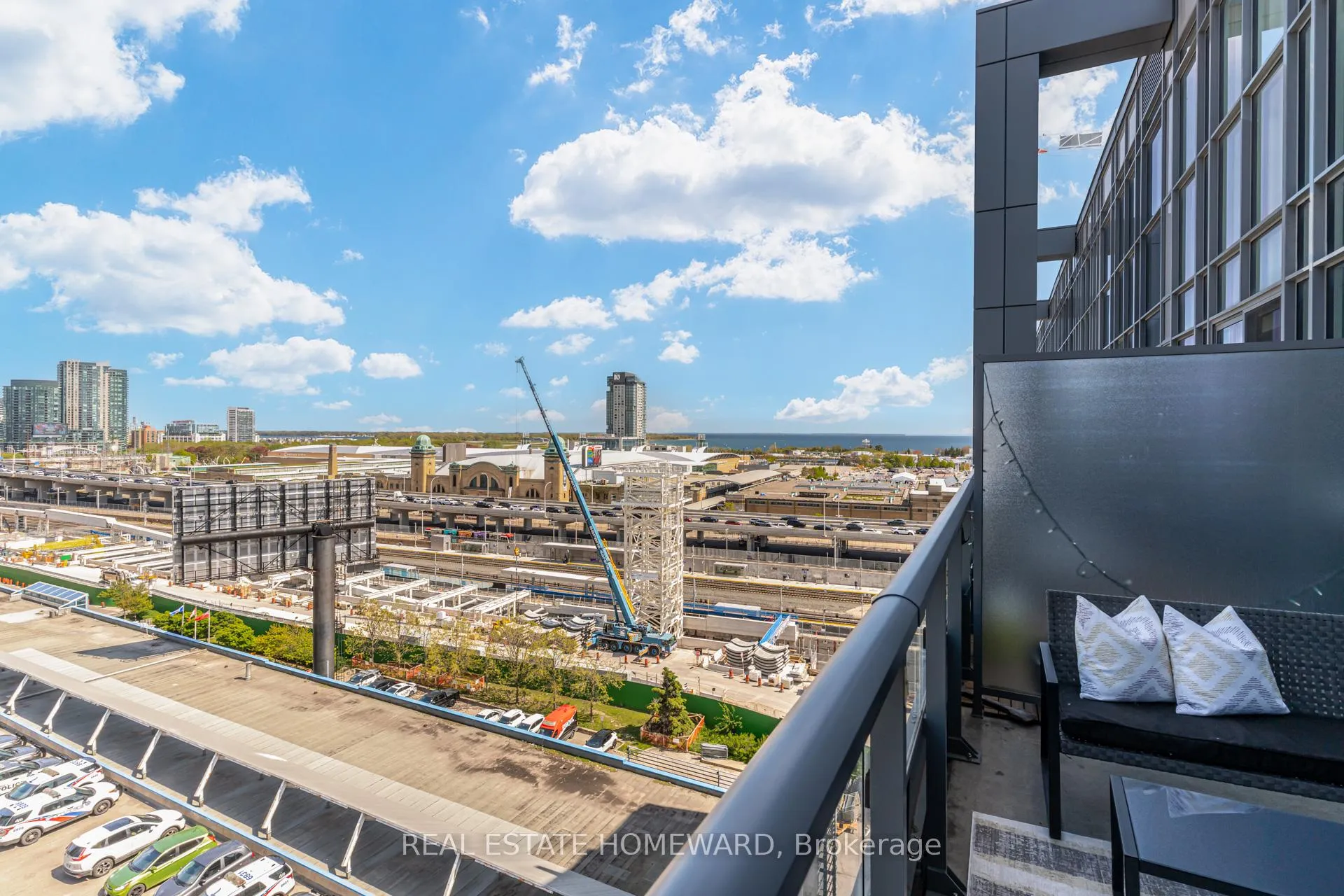 Photo 29 of Unit 732, 5 Hanna Avenue, Toronto, Niagara — HOMEH