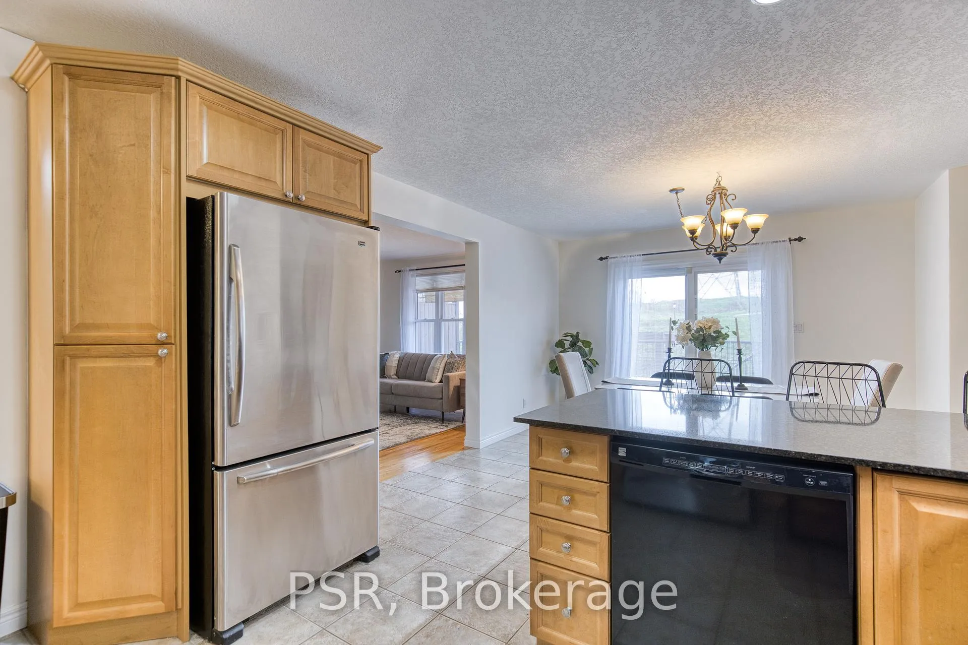 Photo 5 of 565 St Moritz Avenue, Waterloo — HOMEH