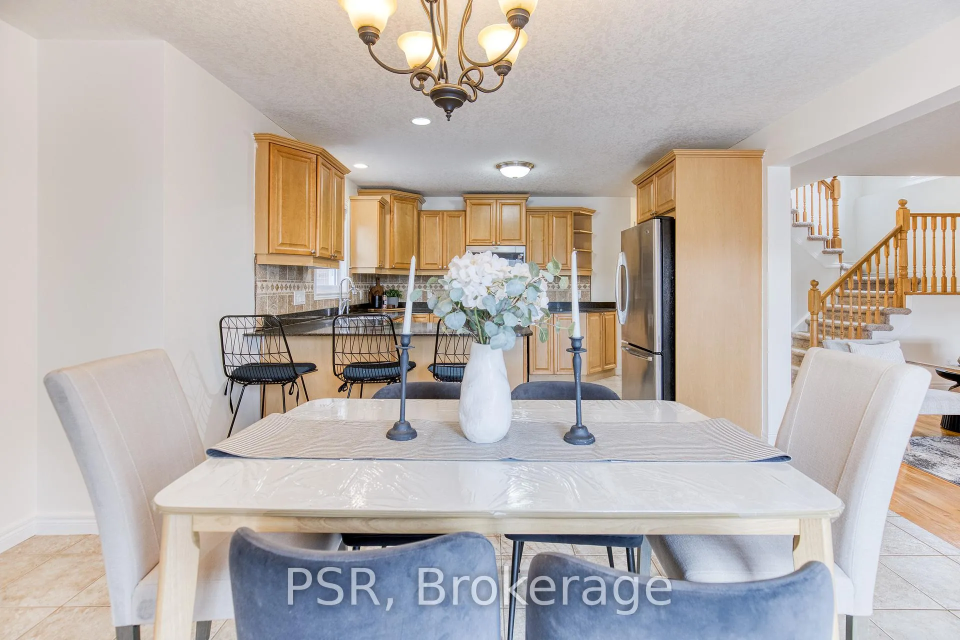 Photo 10 of 565 St Moritz Avenue, Waterloo — HOMEH