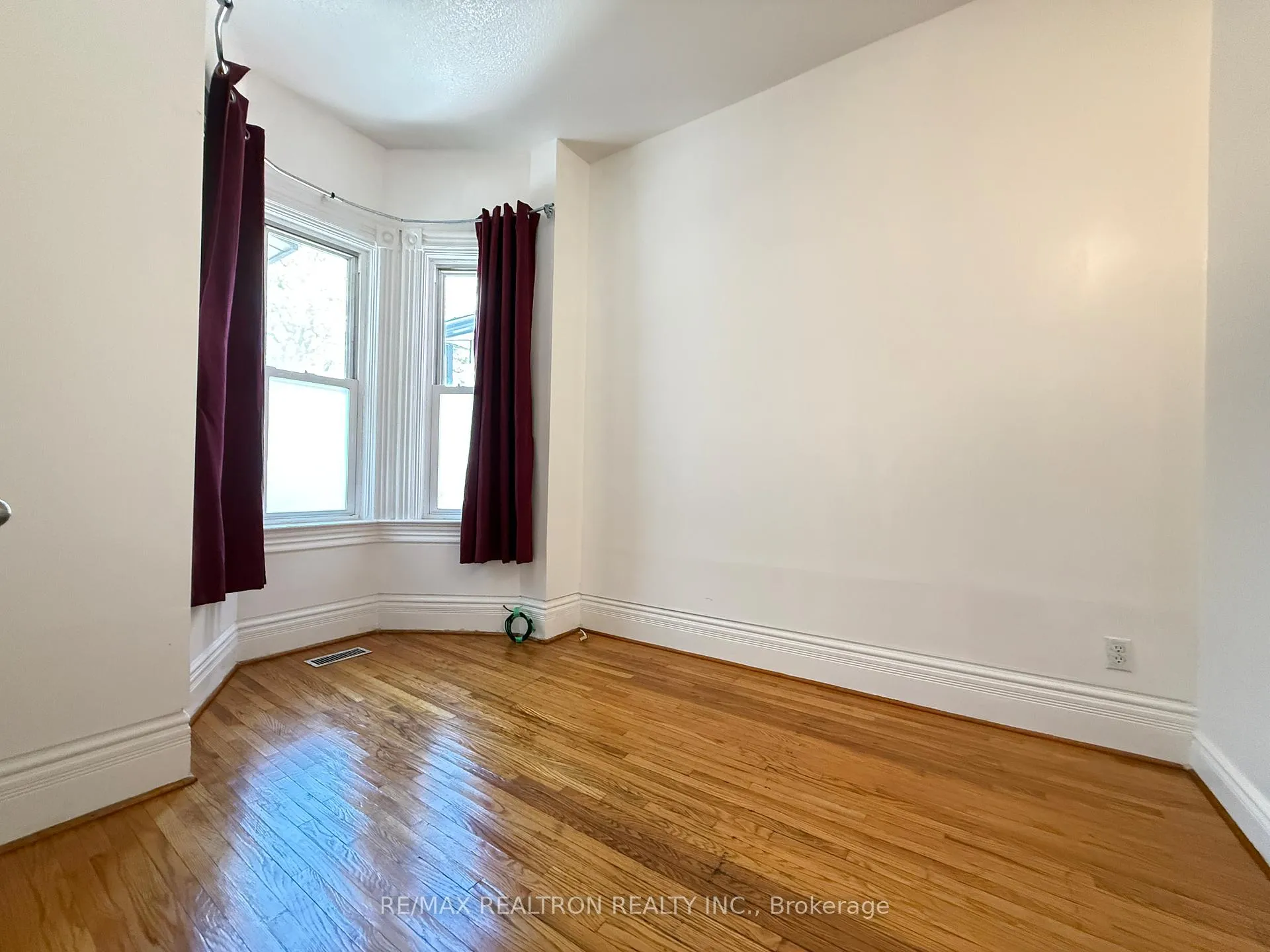 Photo 3 of 399 Brock Avenue, Toronto, Dufferin Grove — HOMEH
