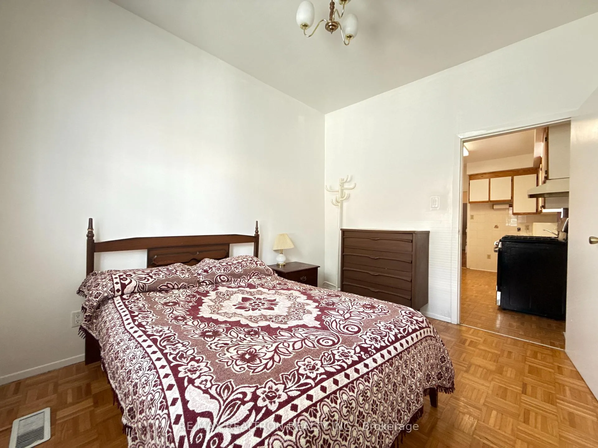 Photo 6 of 399 Brock Avenue, Toronto, Dufferin Grove — HOMEH