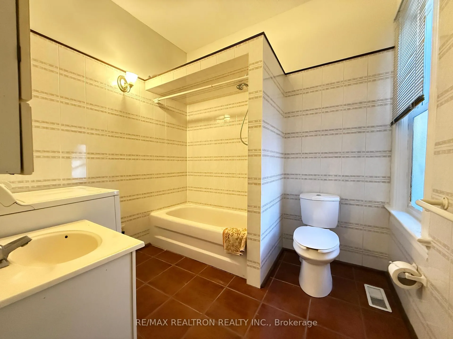 Photo 8 of 399 Brock Avenue, Toronto, Dufferin Grove — HOMEH