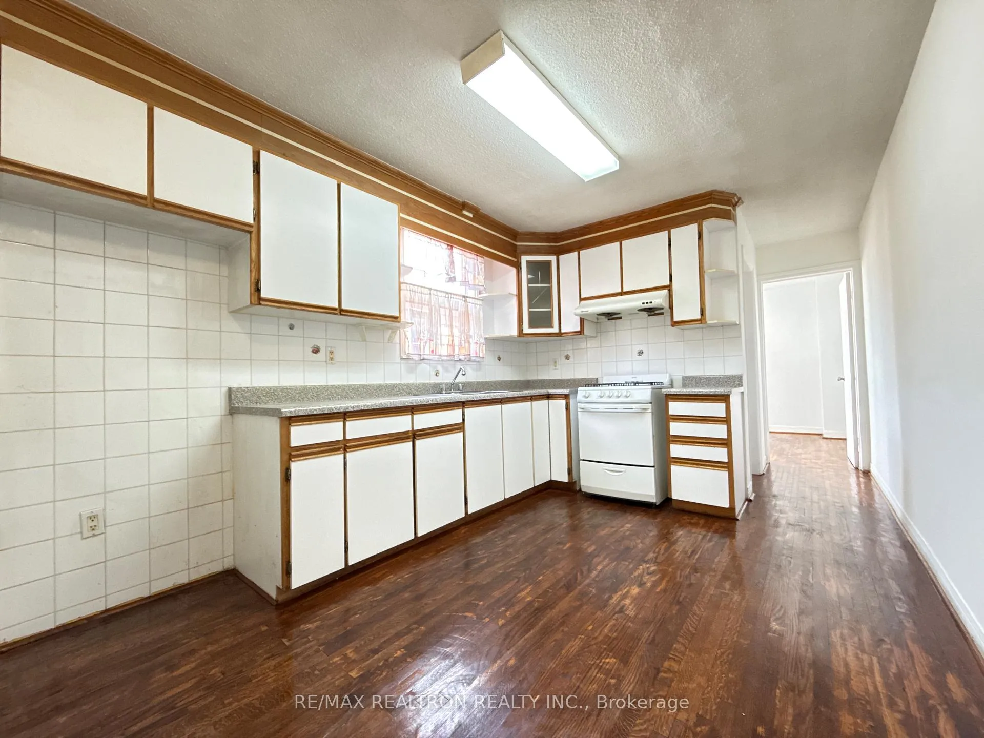 Photo 9 of 399 Brock Avenue, Toronto, Dufferin Grove — HOMEH