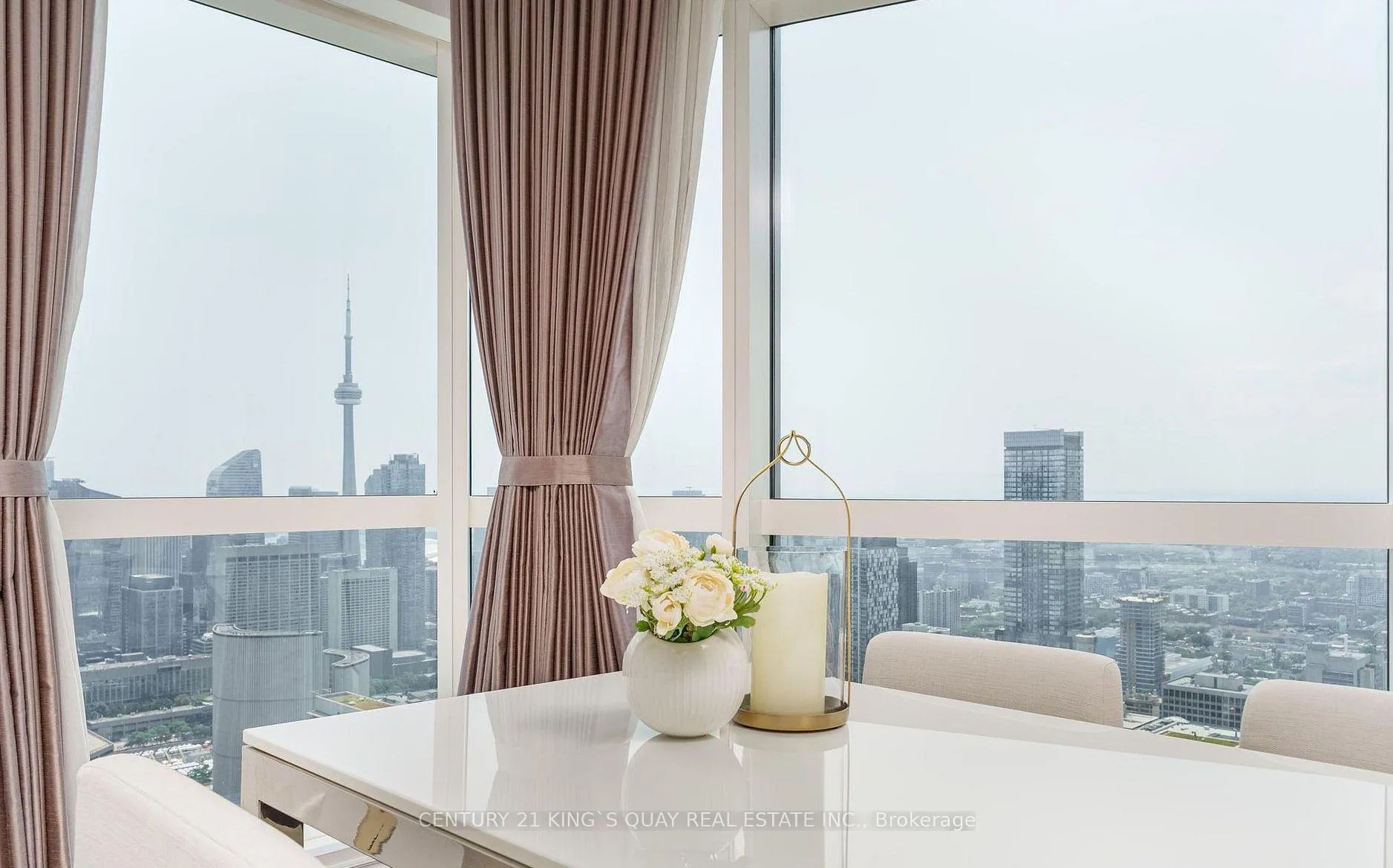 Photo 7 of Unit 5610, 386 Yonge Street, Toronto, Bay Street Corridor — HOMEH