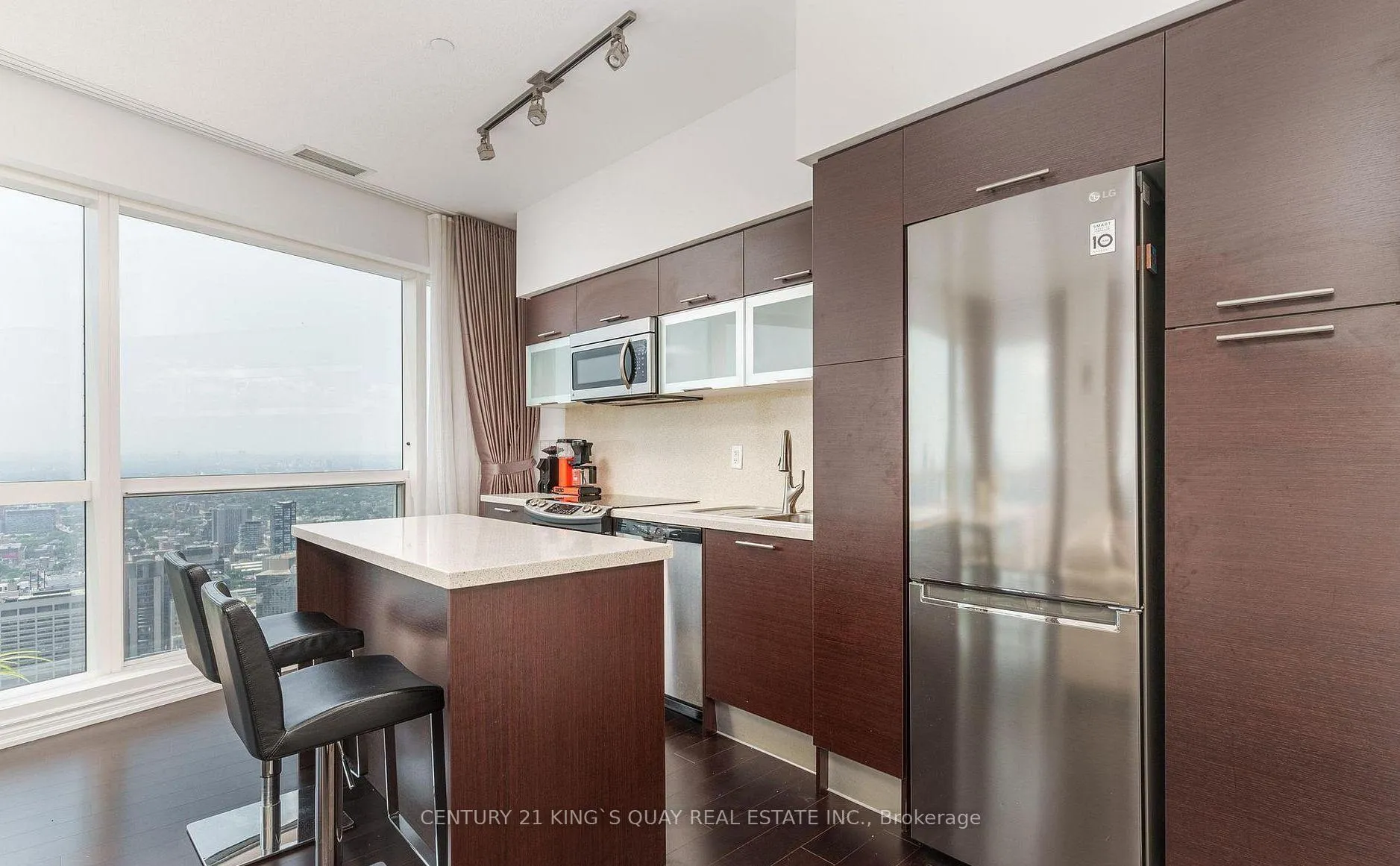 Photo 13 of Unit 5610, 386 Yonge Street, Toronto, Bay Street Corridor — HOMEH