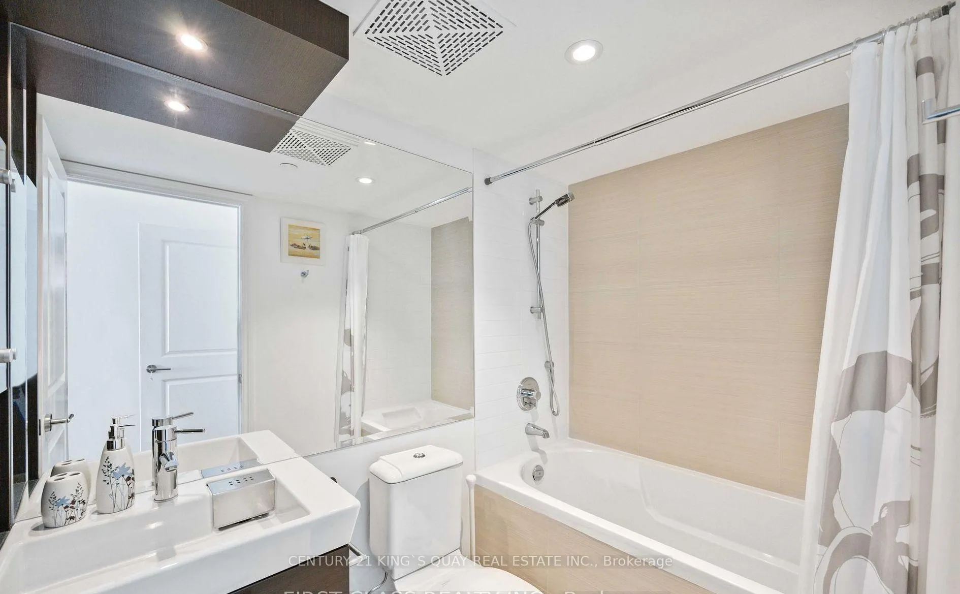 Photo 15 of Unit 5610, 386 Yonge Street, Toronto, Bay Street Corridor — HOMEH