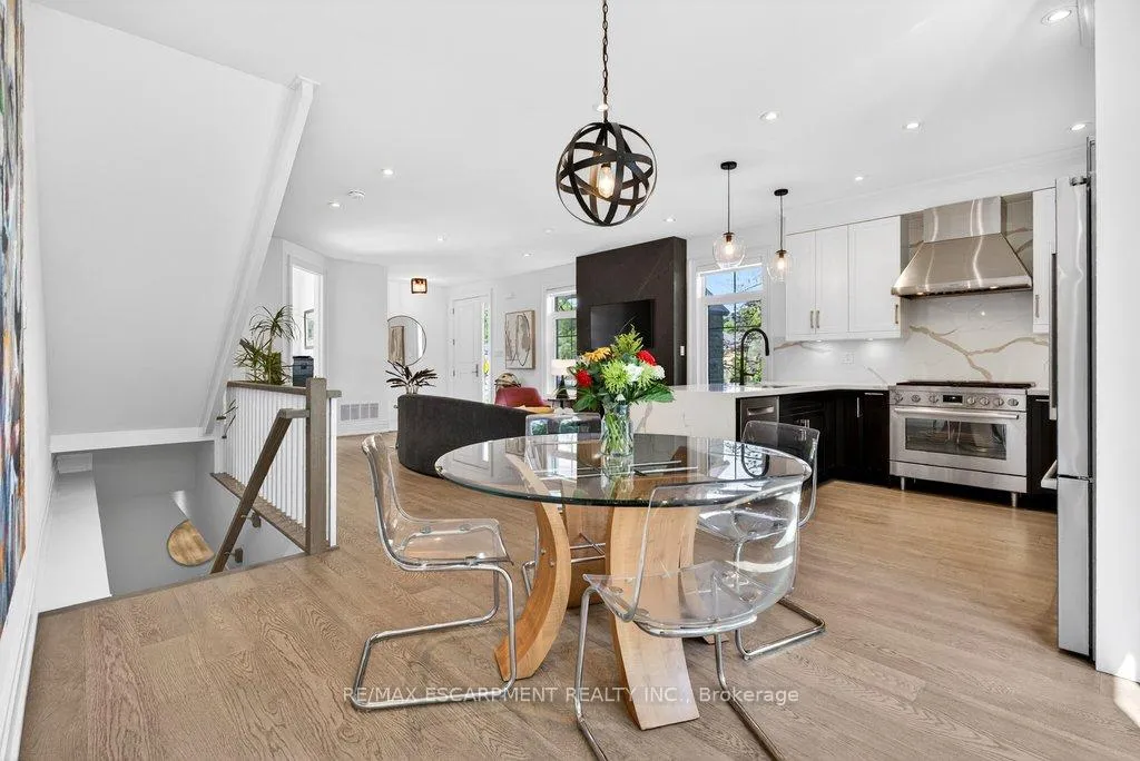 Photo 16 of Unit 6, 2134 New Street, Burlington, Brant — HOMEH