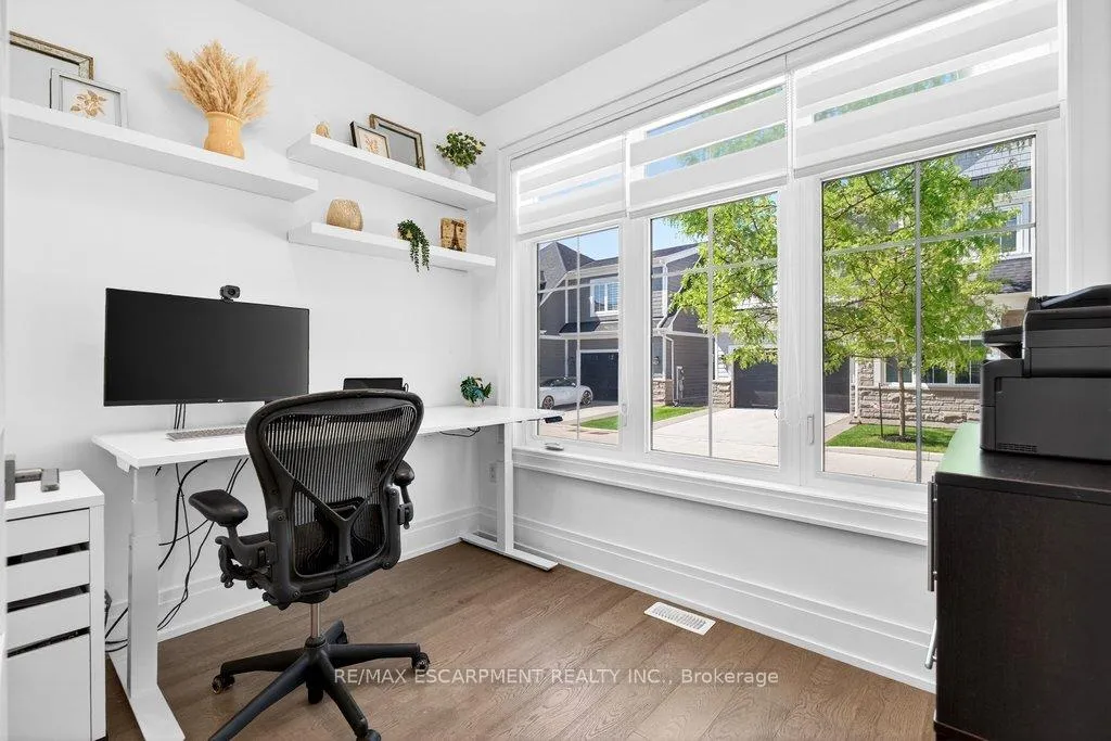 Photo 17 of Unit 6, 2134 New Street, Burlington, Brant — HOMEH