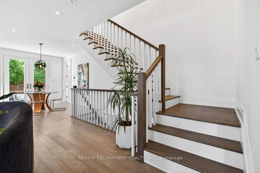 Photo 20 of Unit 6, 2134 New Street, Burlington, Brant — HOMEH