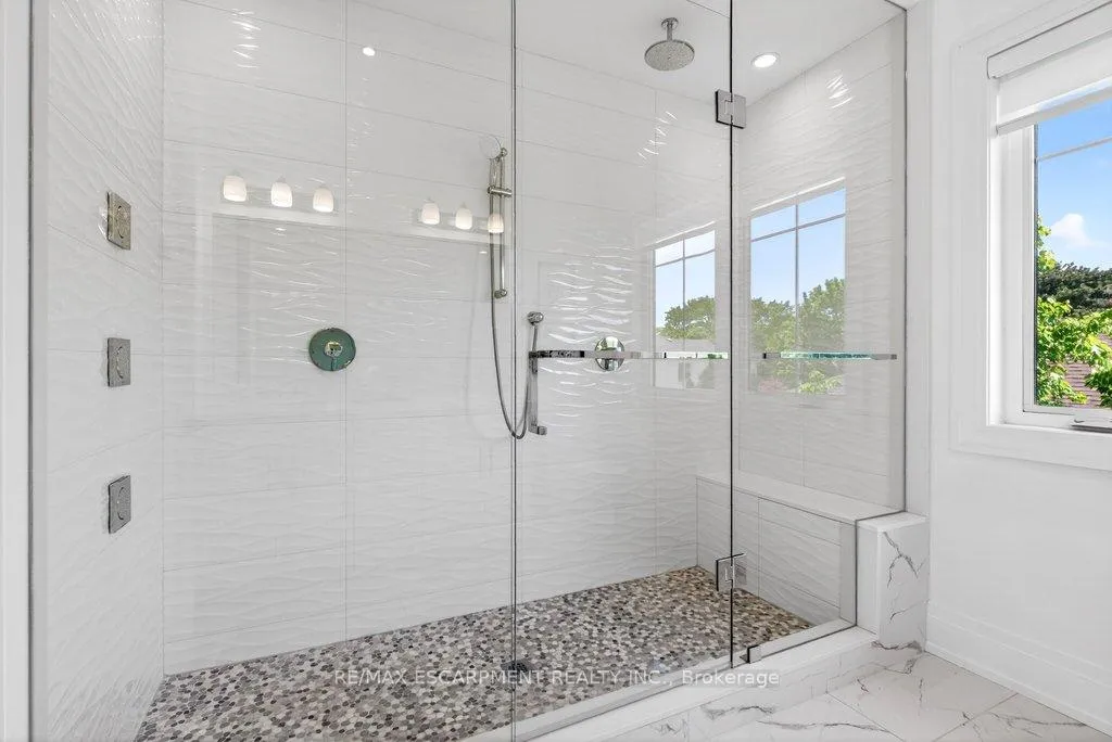 Photo 25 of Unit 6, 2134 New Street, Burlington, Brant — HOMEH
