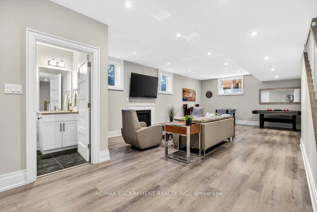 Photo 34 of Unit 6, 2134 New Street, Burlington, Brant — HOMEH