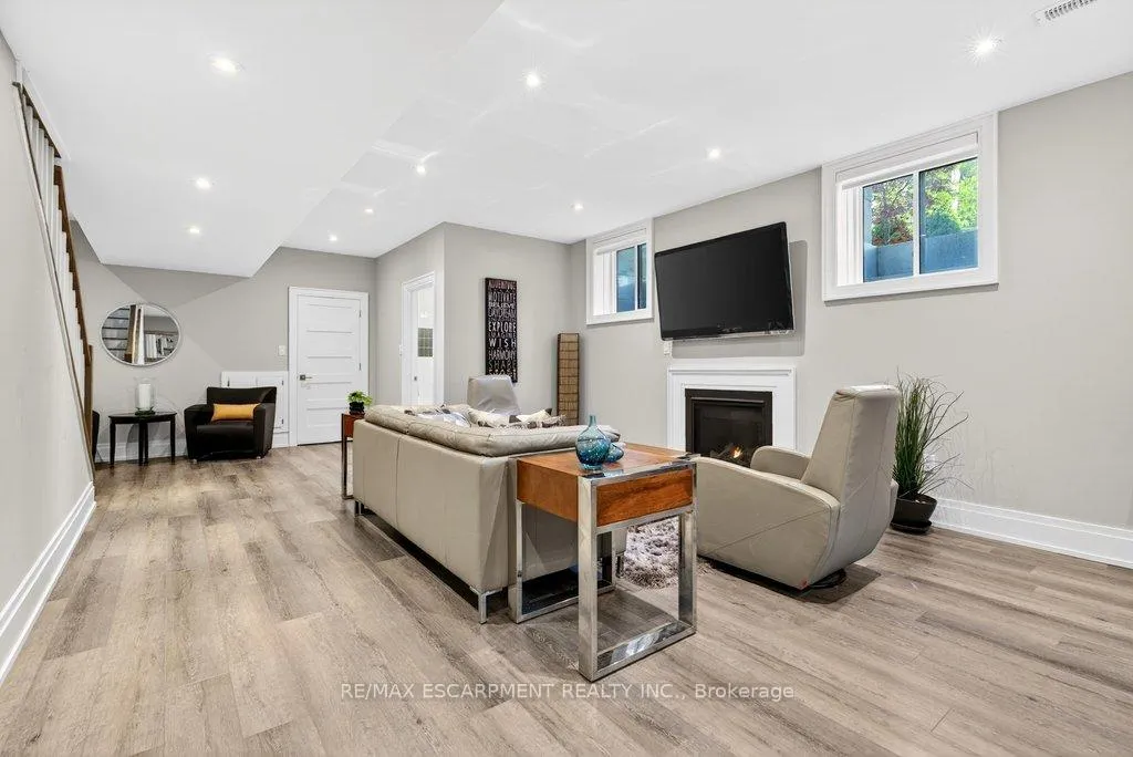 Photo 36 of Unit 6, 2134 New Street, Burlington, Brant — HOMEH