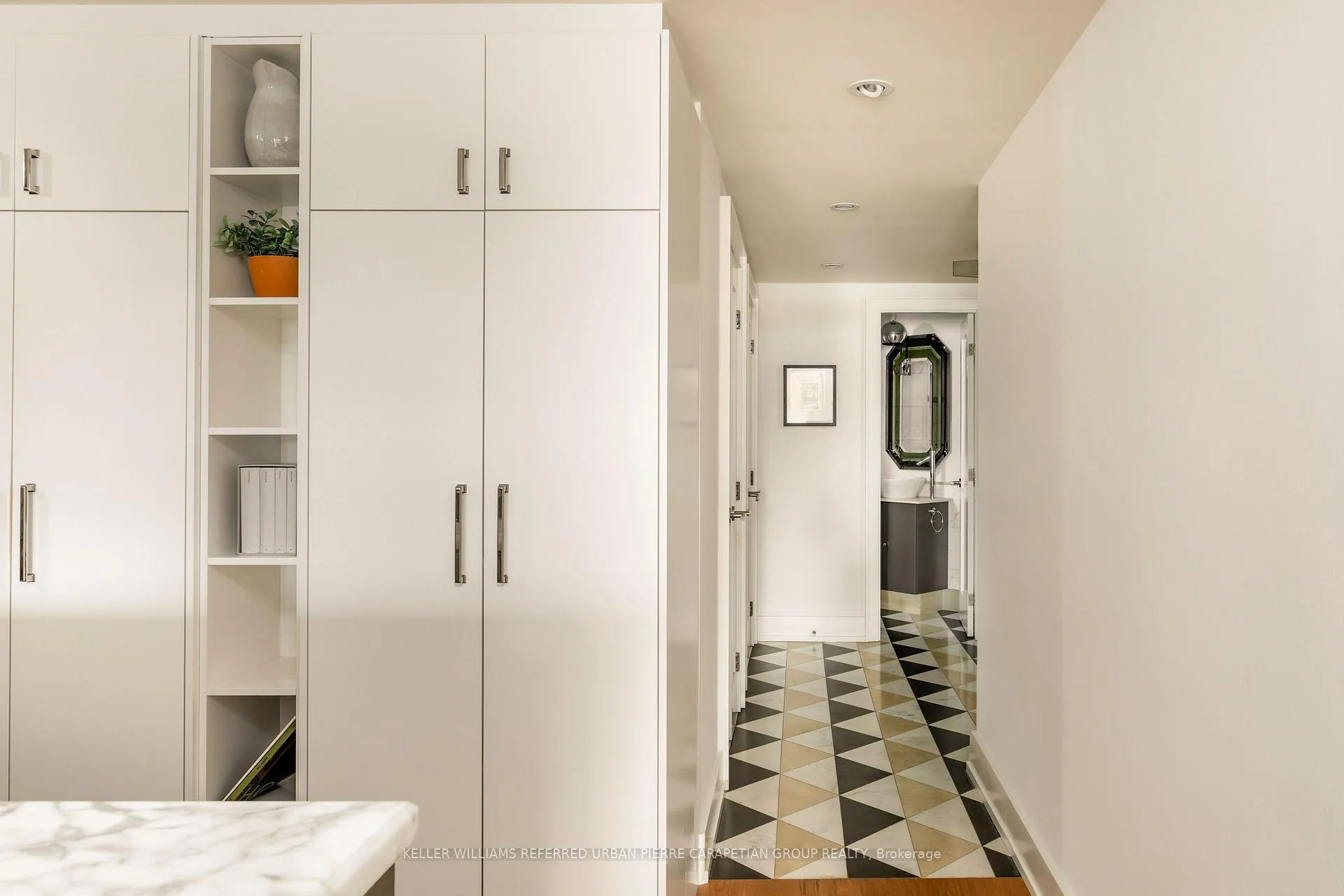 Photo 5 of Unit 1806, 278 Bloor Street E, Toronto, Rosedale-Moore Park — HOMEH