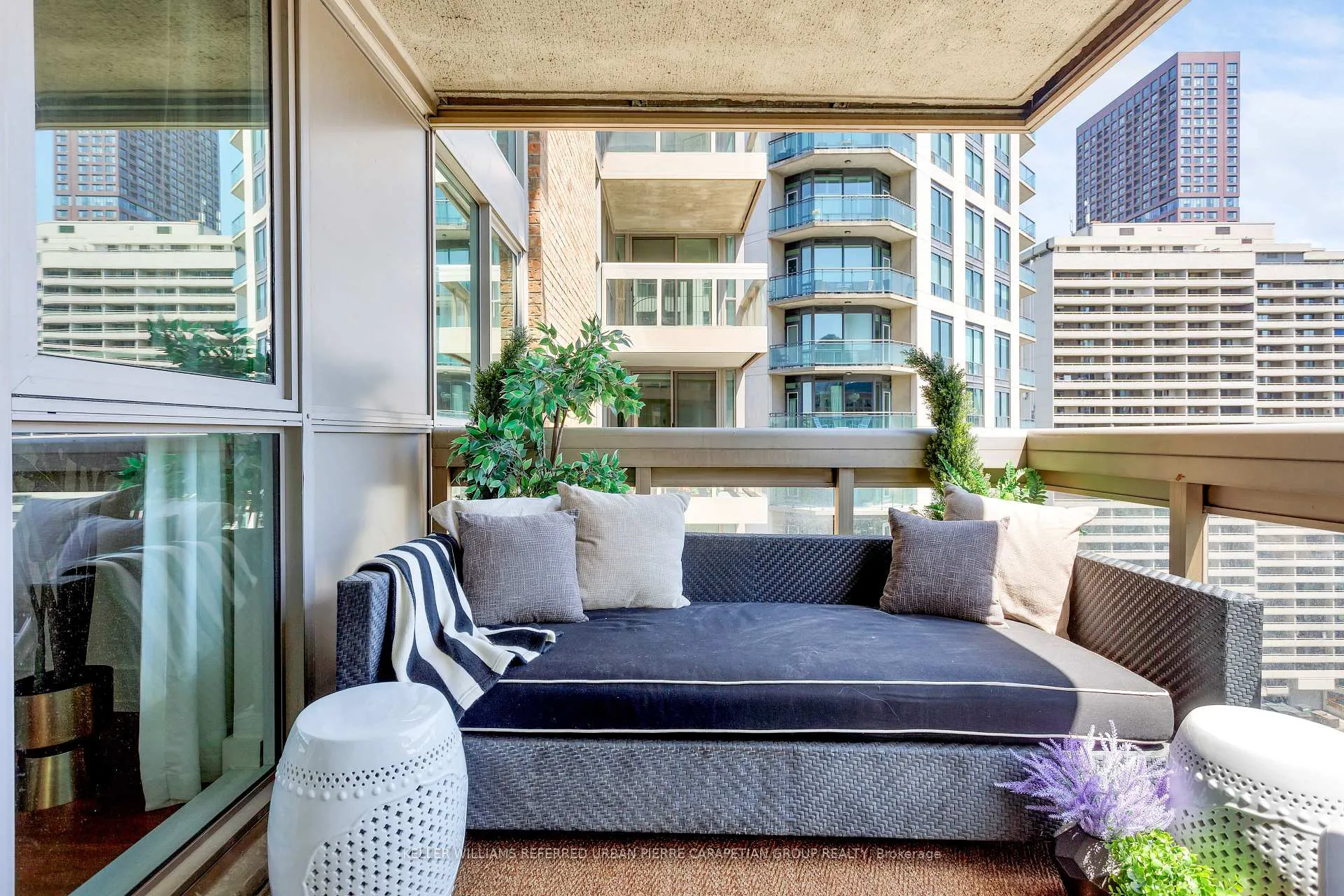 Photo 34 of Unit 1806, 278 Bloor Street E, Toronto, Rosedale-Moore Park — HOMEH
