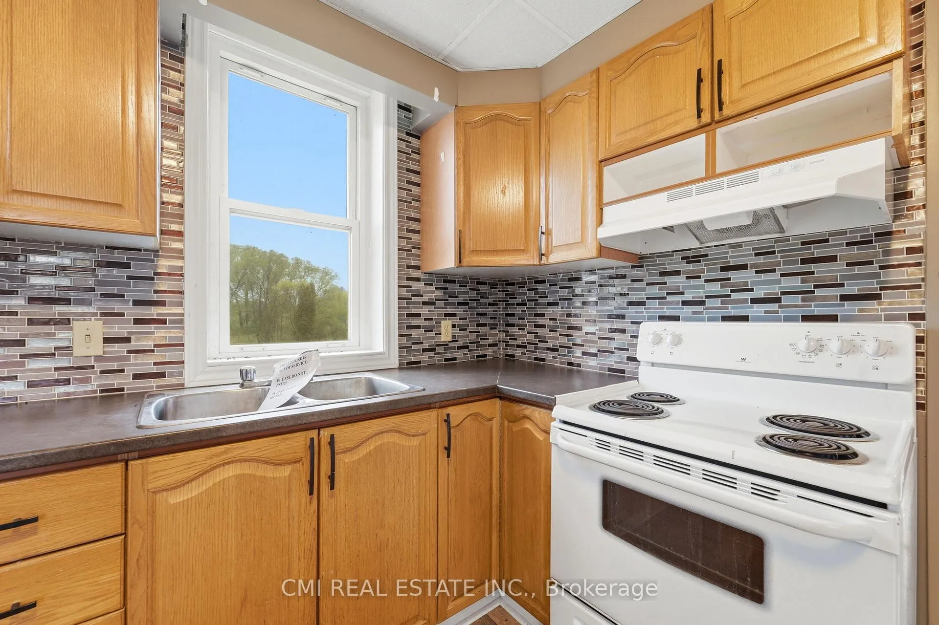 Photo 16 of 73 River Road, Arnprior — HOMEH