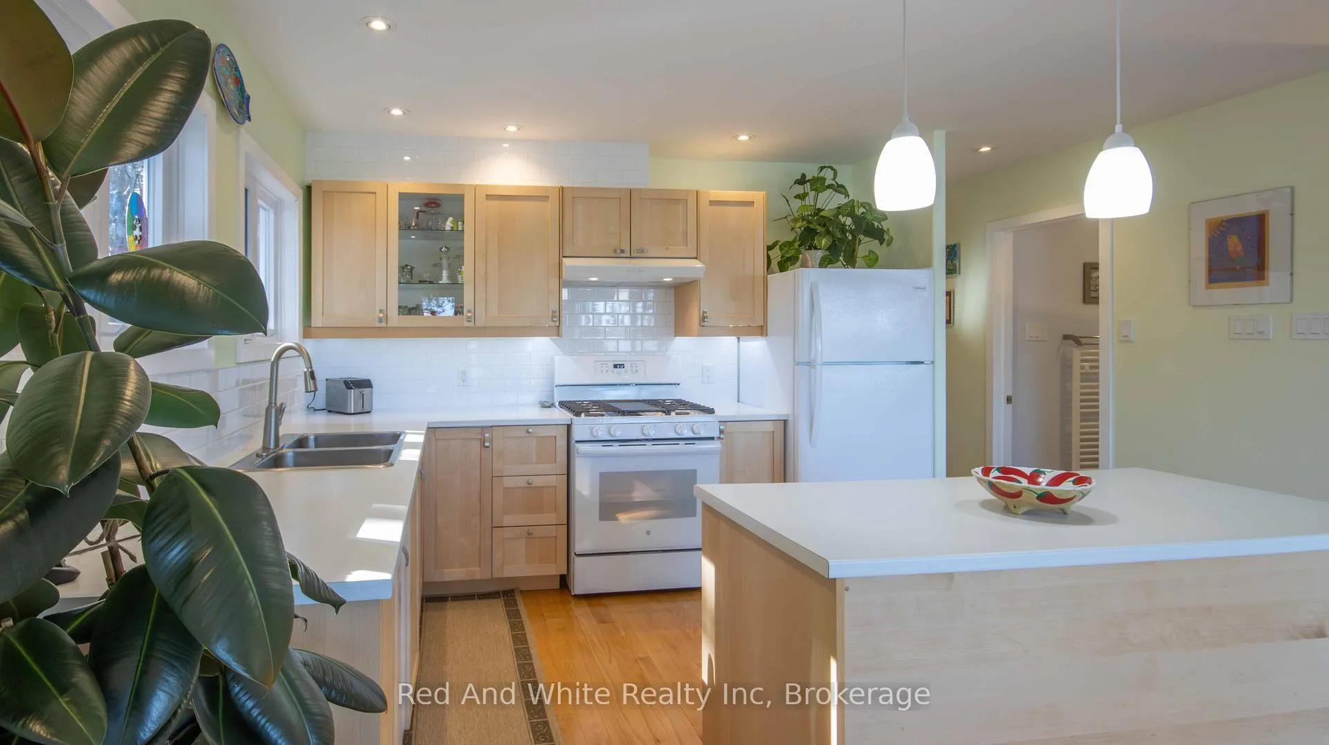 Photo 15 of 610 Pine Point Lane, Killaloe, Hagarty and Richards, Killaloe/Round Lake — HOMEH