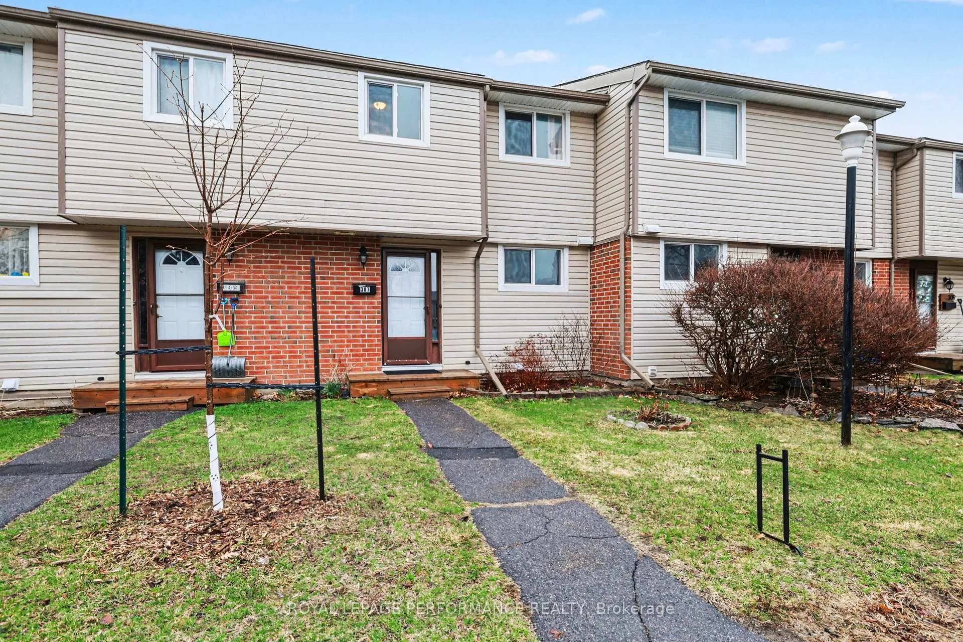 Photo 2 of Unit 307, 1441 Palmerston Drive, Ottawa, Carson Grove — HOMEH