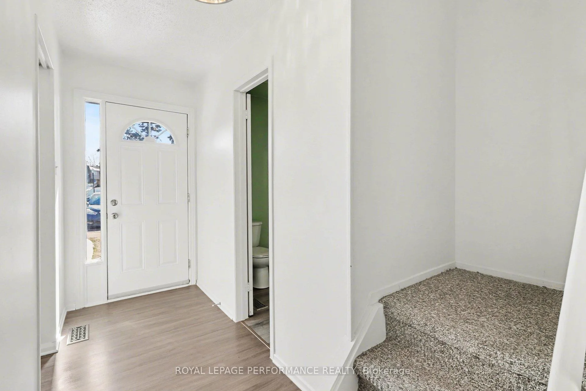 Photo 6 of Unit 307, 1441 Palmerston Drive, Ottawa, Carson Grove — HOMEH