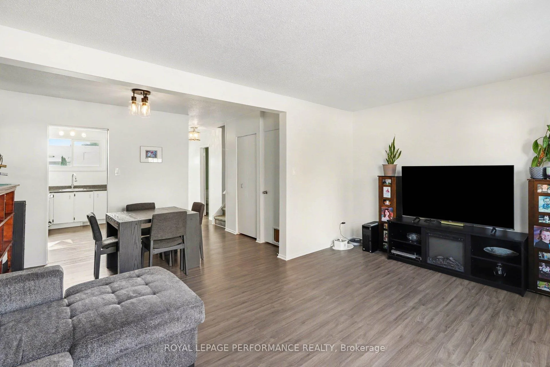 Photo 7 of Unit 307, 1441 Palmerston Drive, Ottawa, Carson Grove — HOMEH