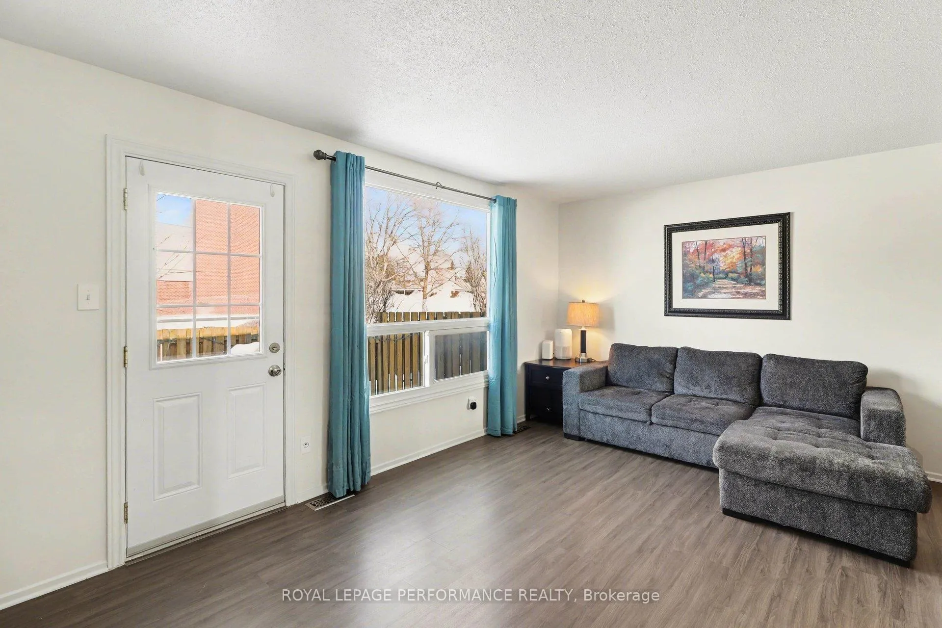 Photo 8 of Unit 307, 1441 Palmerston Drive, Ottawa, Carson Grove — HOMEH